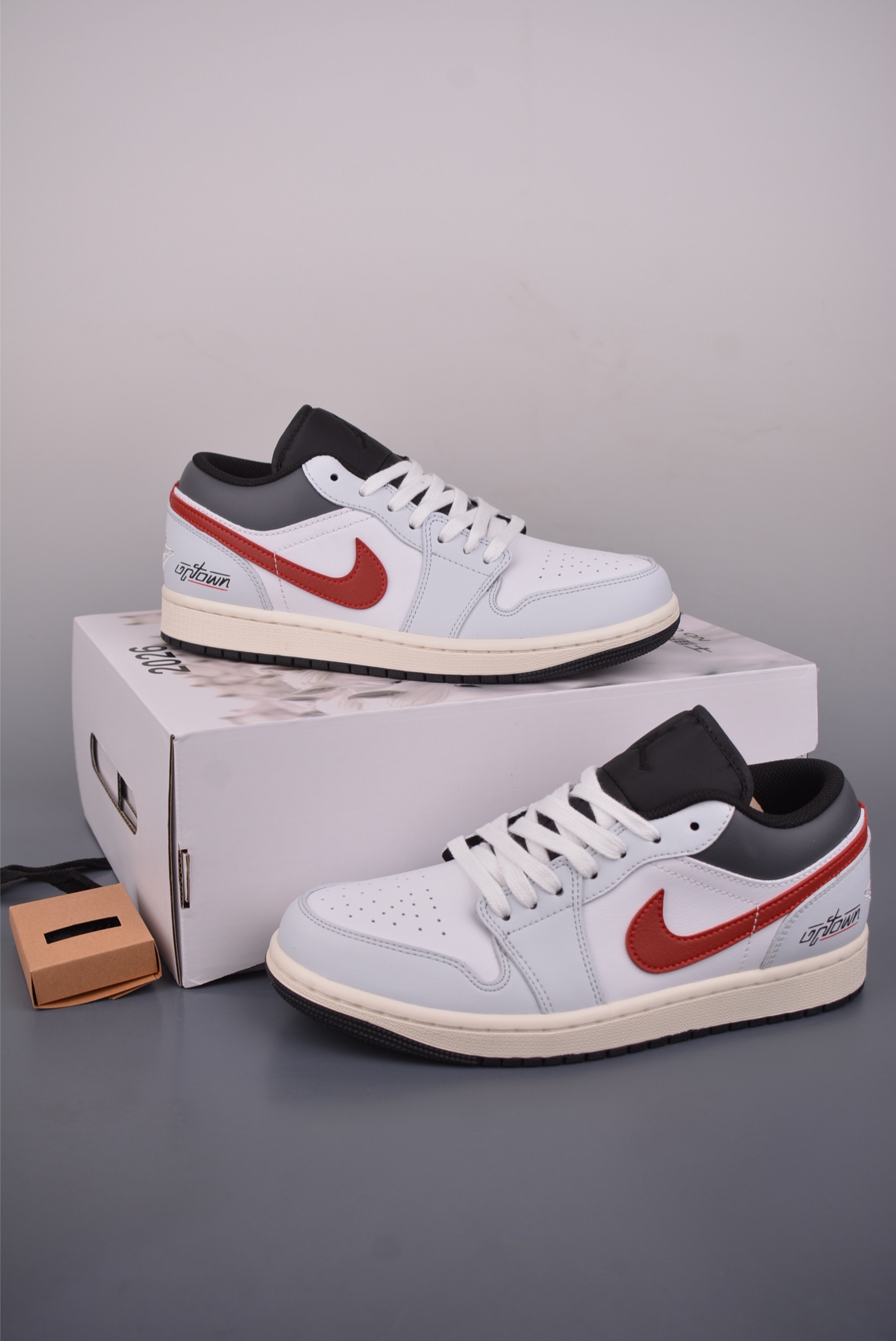 200 Air Jordan 1 Low 马年限定 AJ1乔1低帮休闲板鞋 553558-081-Chinese UA Cheap High Quatity Brand Clothes Bags handbags Sneakers wholesale wholesaler seller from China Factory suppliers Fashion Clothing Shoes best Quality Beautiful Price 200 Air Jordan 1 Low 马年限定 AJ1乔1低帮休闲板鞋 553558-081