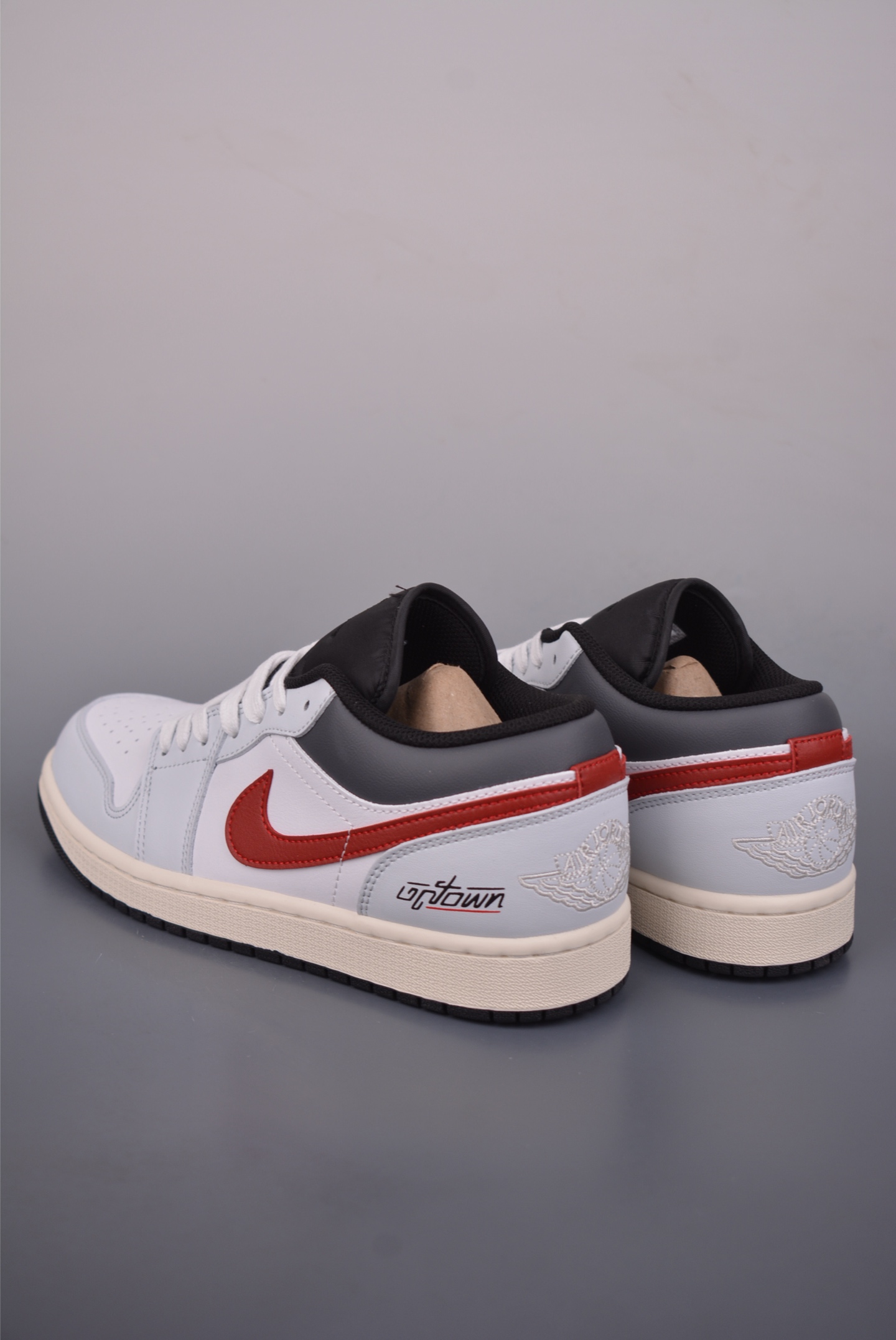 200 Air Jordan 1 Low 马年限定 AJ1乔1低帮休闲板鞋 553558-081-Chinese UA Cheap High Quatity Brand Clothes Bags handbags Sneakers wholesale wholesaler seller from China Factory suppliers Fashion Clothing Shoes best Quality Beautiful Price 200 Air Jordan 1 Low 马年限定 AJ1乔1低帮休闲板鞋 553558-081
