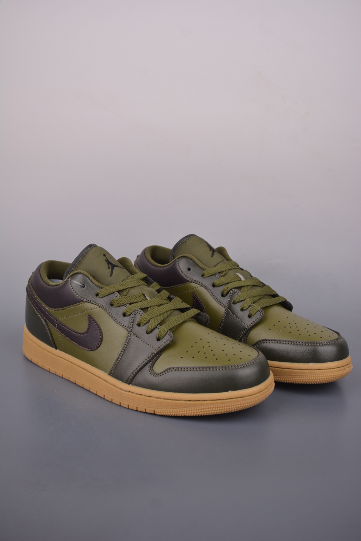 200 Air Jordan 1 Low 墨绿 AJ1乔1低帮休闲板鞋 IR0840-325-Chinese UA Cheap High Quatity Brand Clothes Bags handbags Sneakers wholesale wholesaler seller from China Factory suppliers Fashion Clothing Shoes best Quality Beautiful Price 200 Air Jordan 1 Low 墨绿 AJ1乔1低帮休闲板鞋 IR0840-325