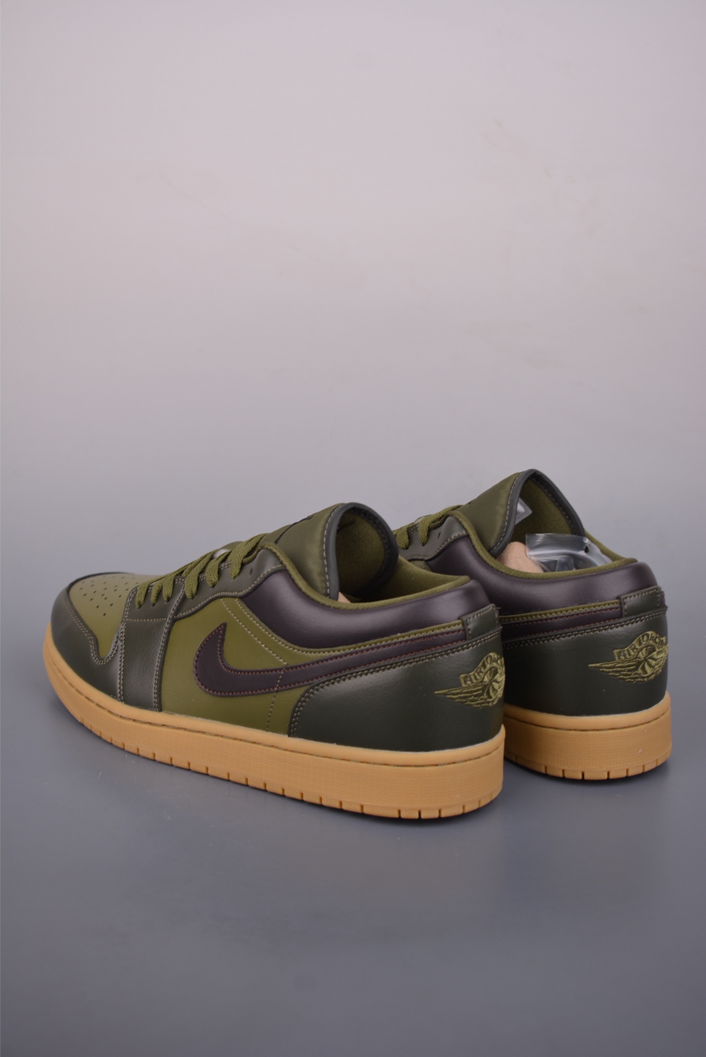 200 Air Jordan 1 Low 墨绿 AJ1乔1低帮休闲板鞋 IR0840-325-Chinese UA Cheap High Quatity Brand Clothes Bags handbags Sneakers wholesale wholesaler seller from China Factory suppliers Fashion Clothing Shoes best Quality Beautiful Price 200 Air Jordan 1 Low 墨绿 AJ1乔1低帮休闲板鞋 IR0840-325