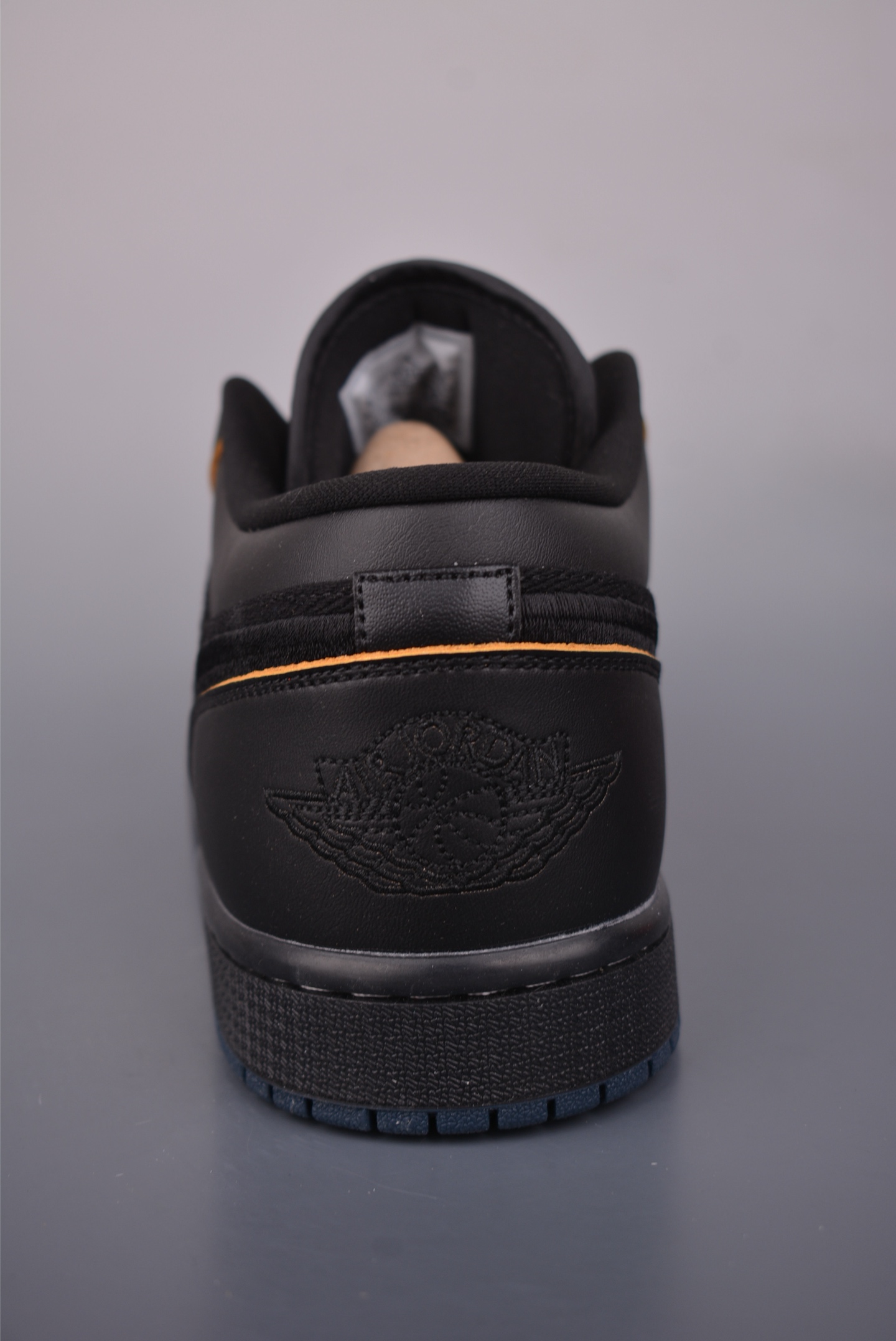 200 Air Jordan 1 Low 黑红 AJ1乔1低帮休闲板鞋 IQ3460-010-Chinese UA Cheap High Quatity Brand Clothes Bags handbags Sneakers wholesale wholesaler seller from China Factory suppliers Fashion Clothing Shoes best Quality Beautiful Price 200 Air Jordan 1 Low 黑红 AJ1乔1低帮休闲板鞋 IQ3460-010