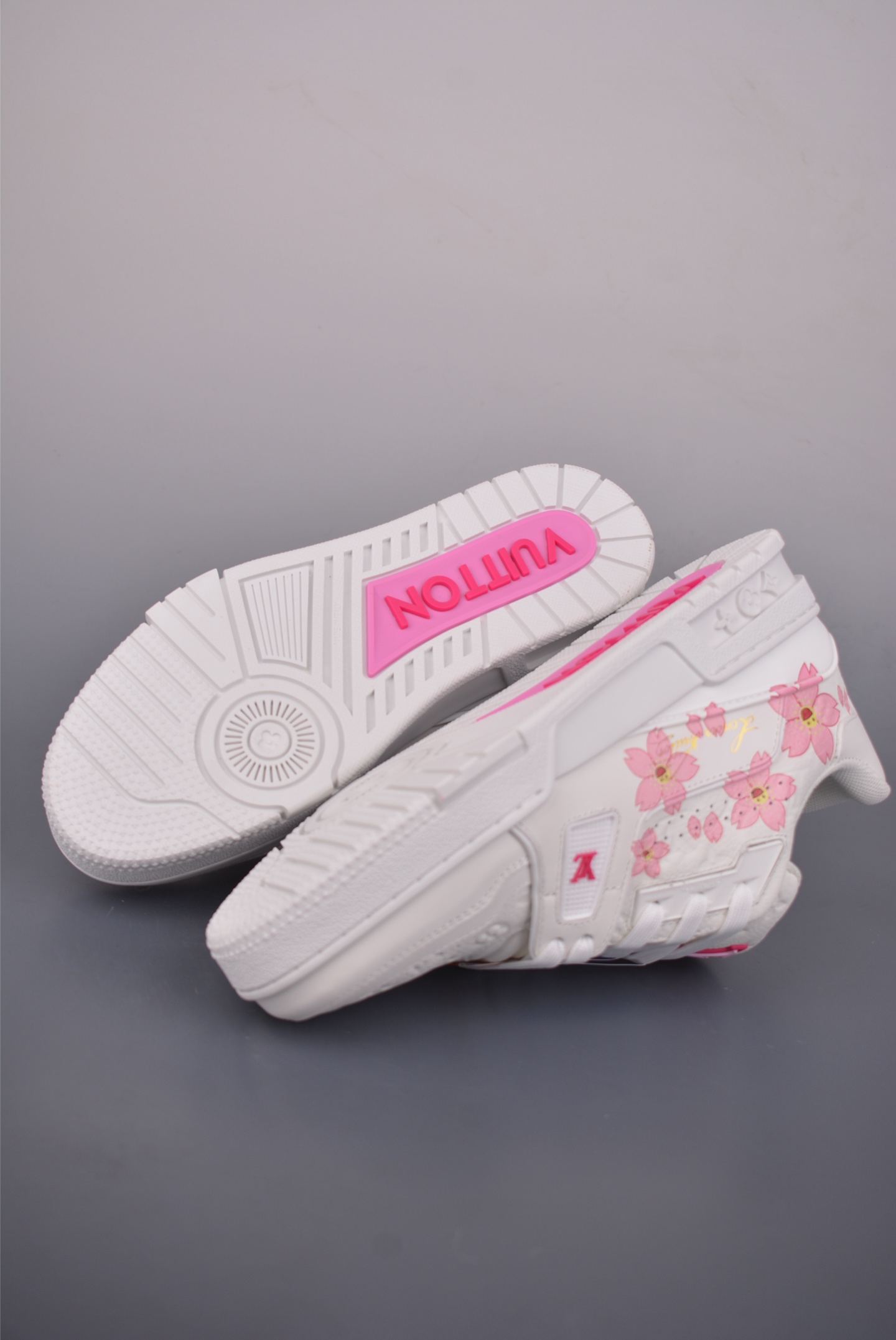 LOUIS VUITTON 路易威登 LV Trainer LOUIS VUITTON 路易威登 LV Trainer