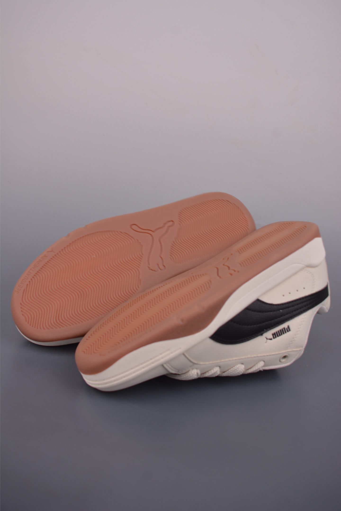 Puma Park Lifestyle Easy SD 彪马 防滑耐磨低帮德训板鞋 400707-082 Puma Park Lifestyle Easy SD 彪马 防滑耐磨低帮德训板鞋 400707-082