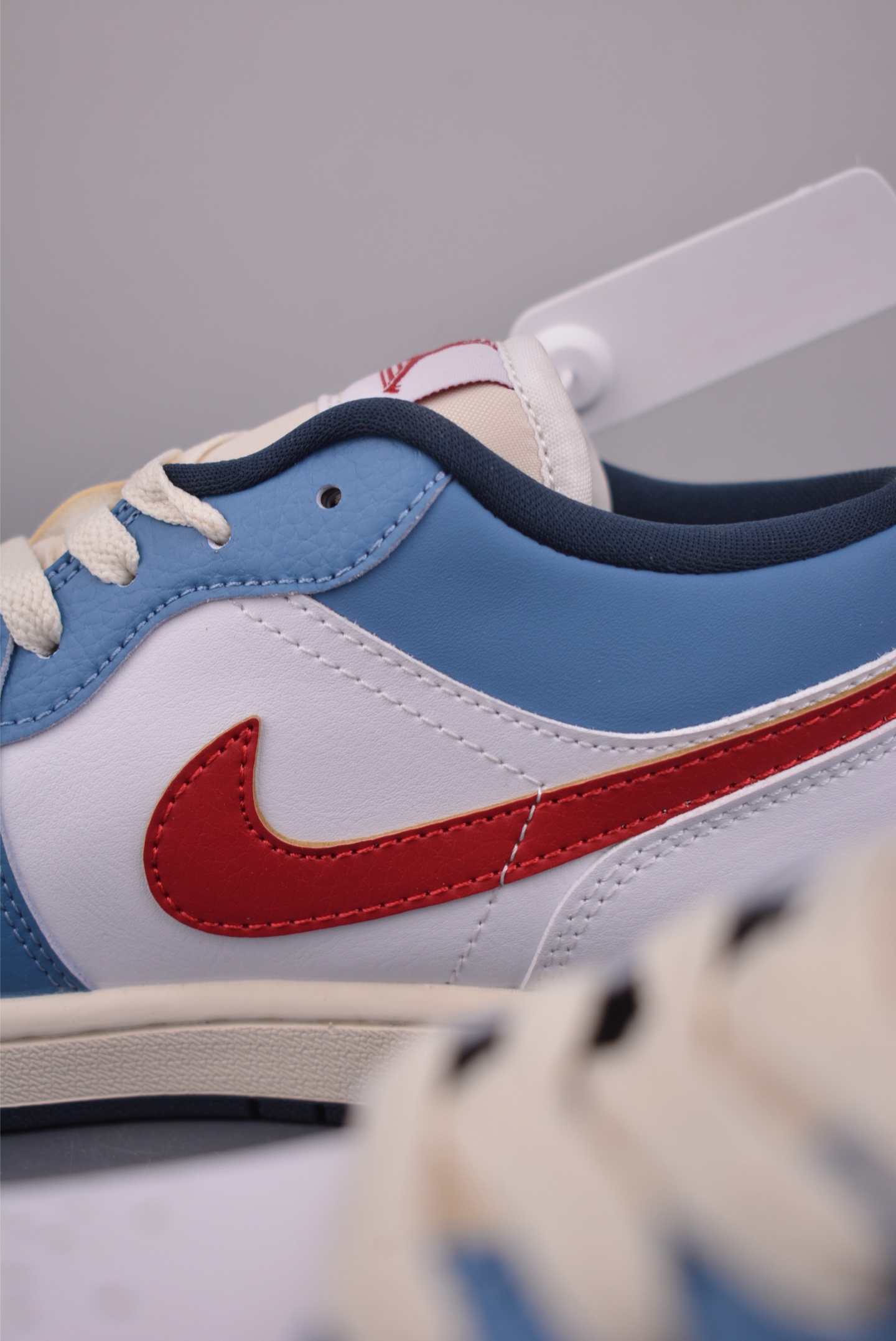 Air Jordan 1 Low 白蓝红 AJ1乔1低帮休闲板鞋 HM3711-144 Air Jordan 1 Low 白蓝红 AJ1乔1低帮休闲板鞋 HM3711-144