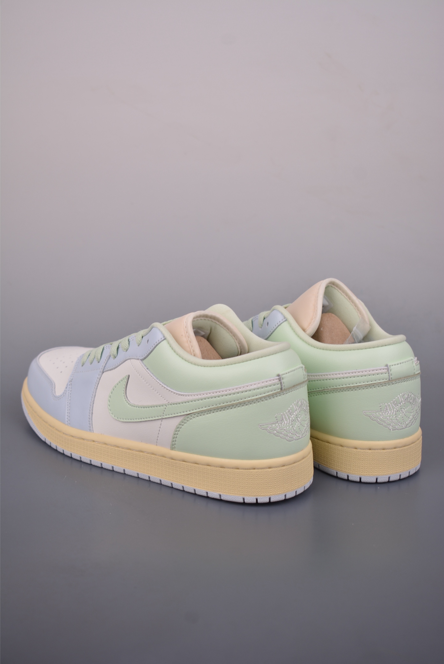 Air Jordan 1 Low 蓝绿拼接 AJ1乔1低帮休闲板鞋 DC0774-108 Air Jordan 1 Low 蓝绿拼接 AJ1乔1低帮休闲板鞋 DC0774-108