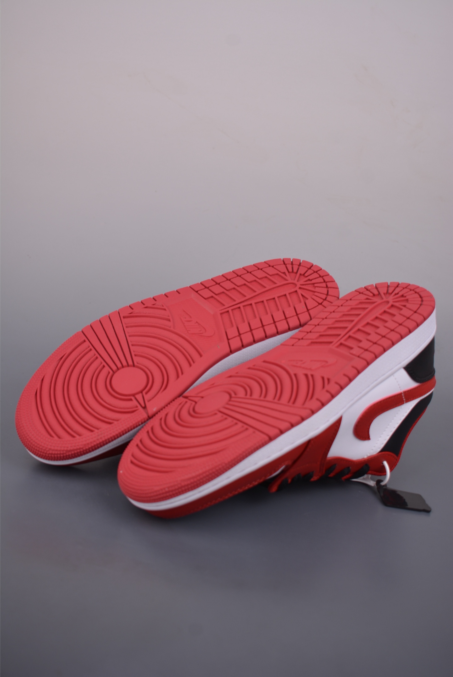 200 Air Jordan 1 Low 红白黑 AJ1乔1低帮休闲板鞋 553558-163