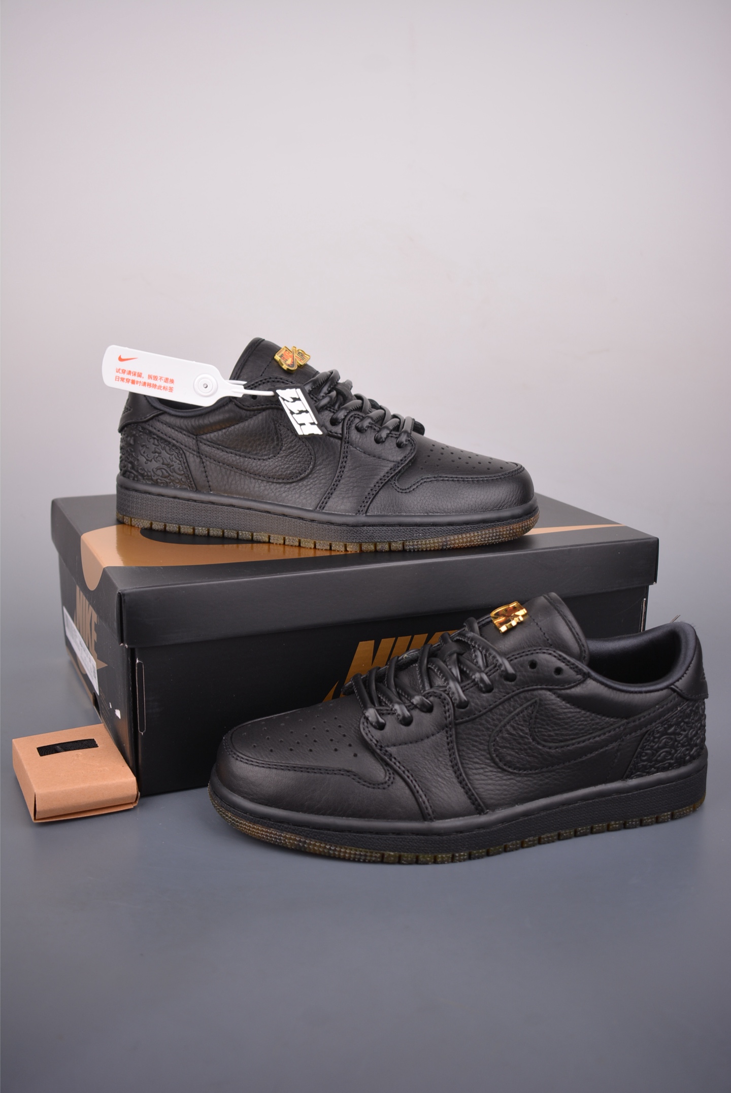 200 Air Jordan 1 Low 玄武 AJ1乔1低帮休闲板鞋 IO3147-001-Chinese UA Cheap High Quatity Brand Clothes Bags handbags Sneakers wholesale wholesaler seller from China Factory suppliers Fashion Clothing Shoes best Quality Beautiful Price 200 Air Jordan 1 Low 玄武 AJ1乔1低帮休闲板鞋 IO3147-001