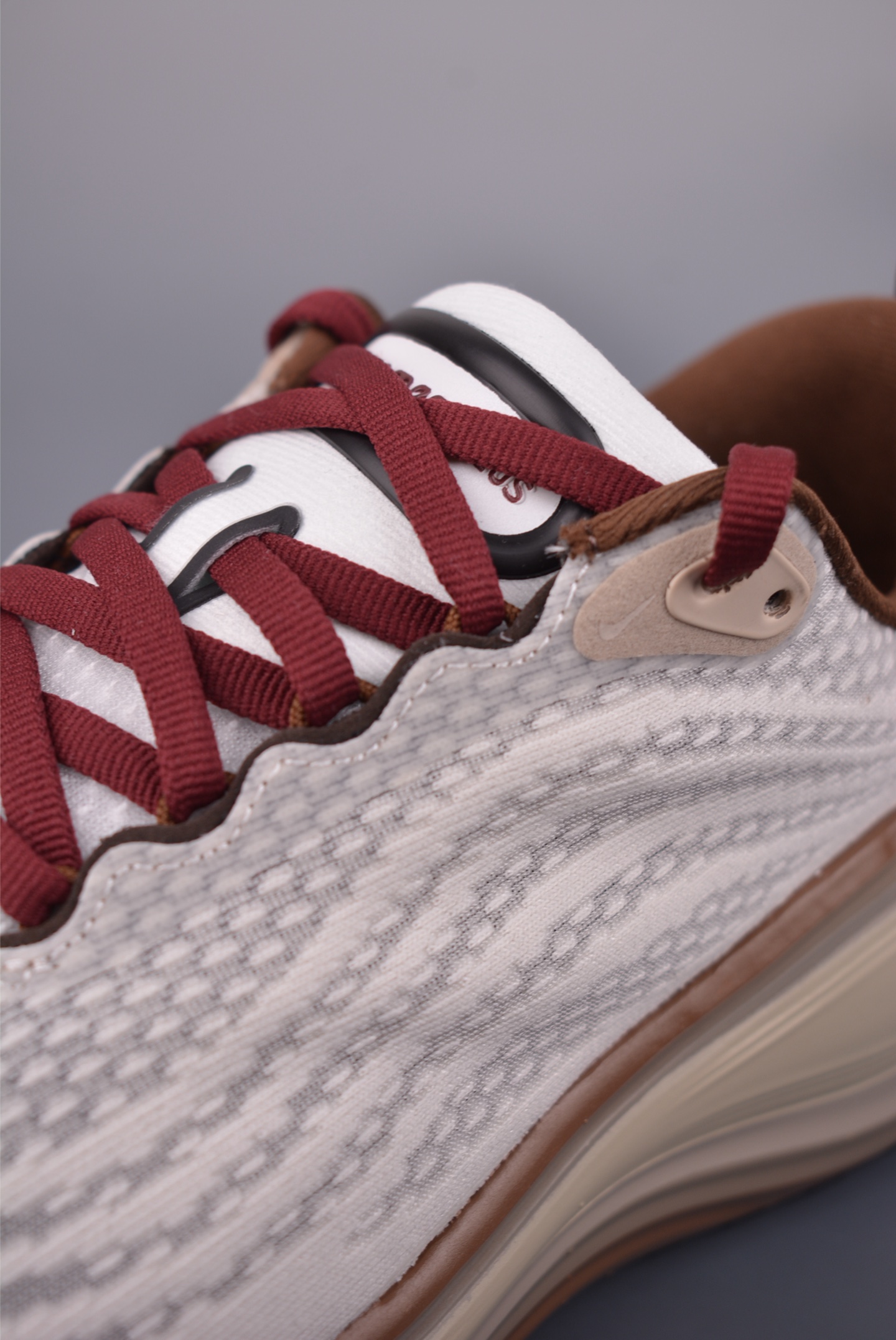 Nike Air Zoom Vomero Plus IO4482-100
