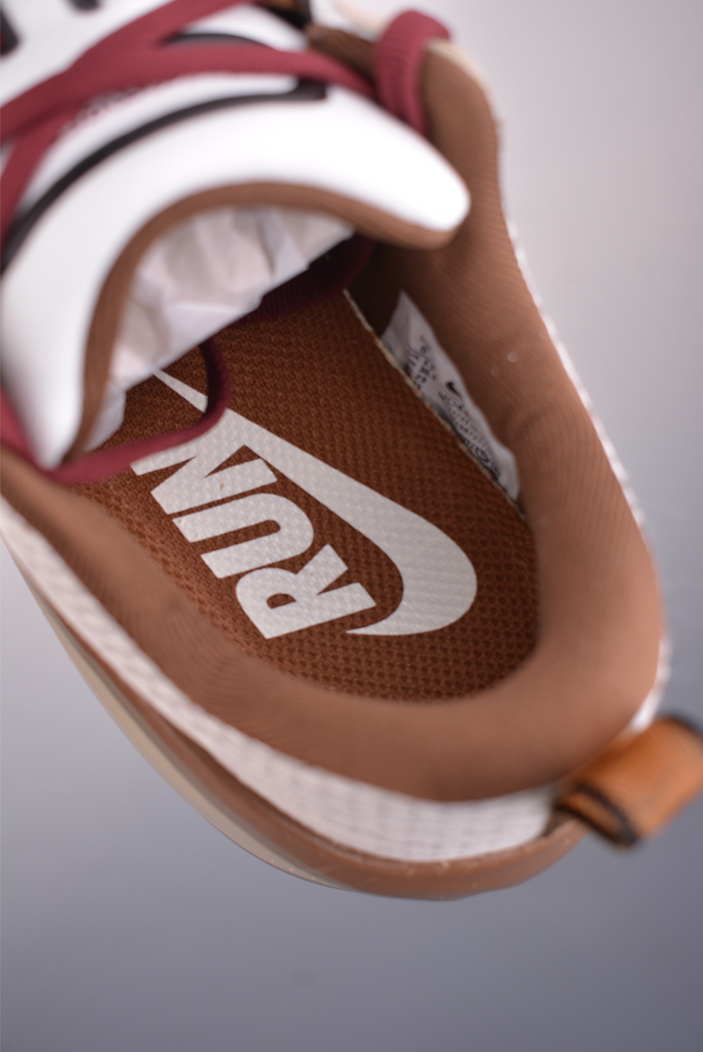 Nike Air Zoom Vomero Plus IO4482-100
