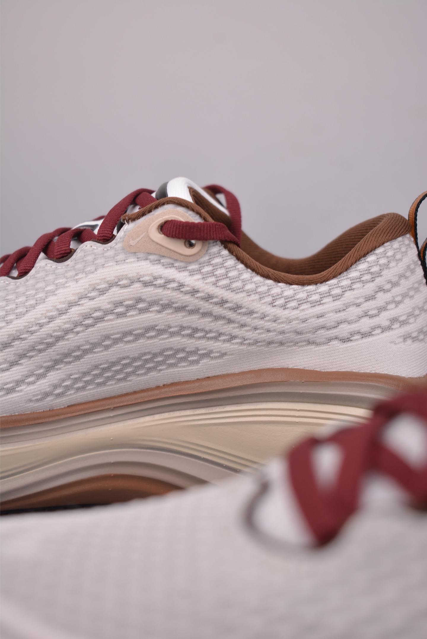 Nike Air Zoom Vomero Plus IO4482-100