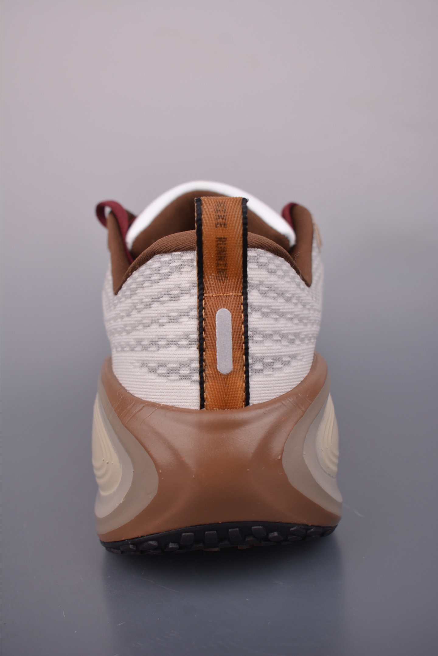 Nike Air Zoom Vomero Plus IO4482-100