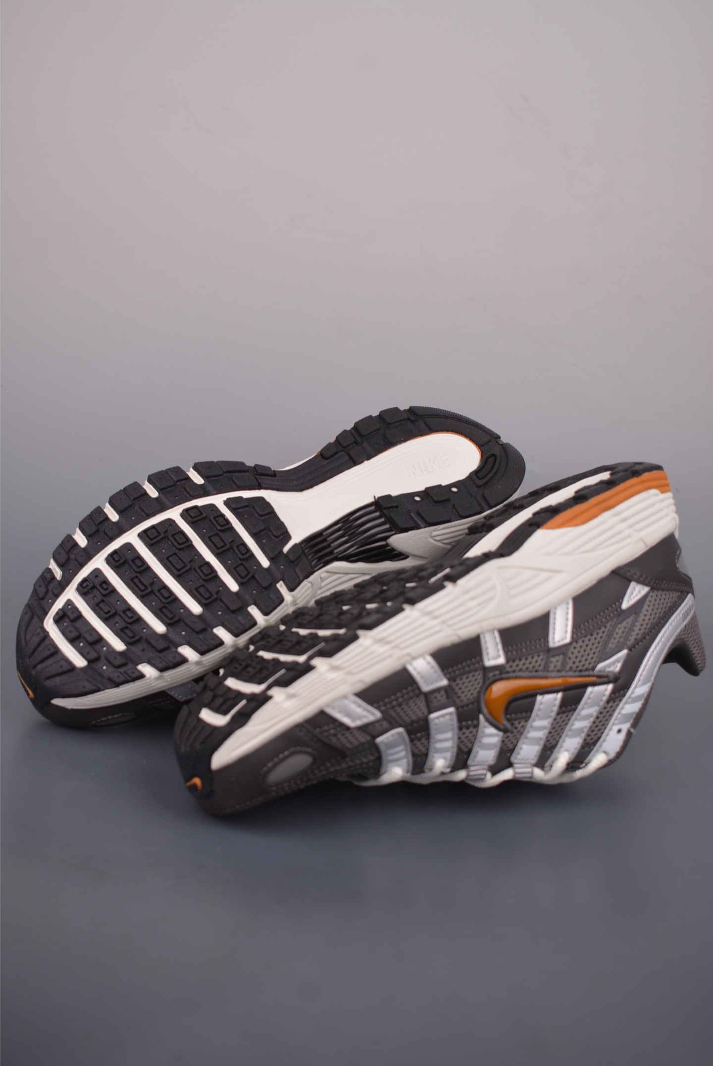 180 Nike Initiator Running 耐克INS 超火复古老爹跑鞋 CD6404-204-Chinese UA Cheap High Quatity Brand Clothes Bags handbags Sneakers wholesale wholesaler seller from China Factory suppliers Fashion Clothing Shoes best Quality Beautiful Price 180 Nike Initiator Running 耐克INS 超火复古老爹跑鞋 CD6404-204
