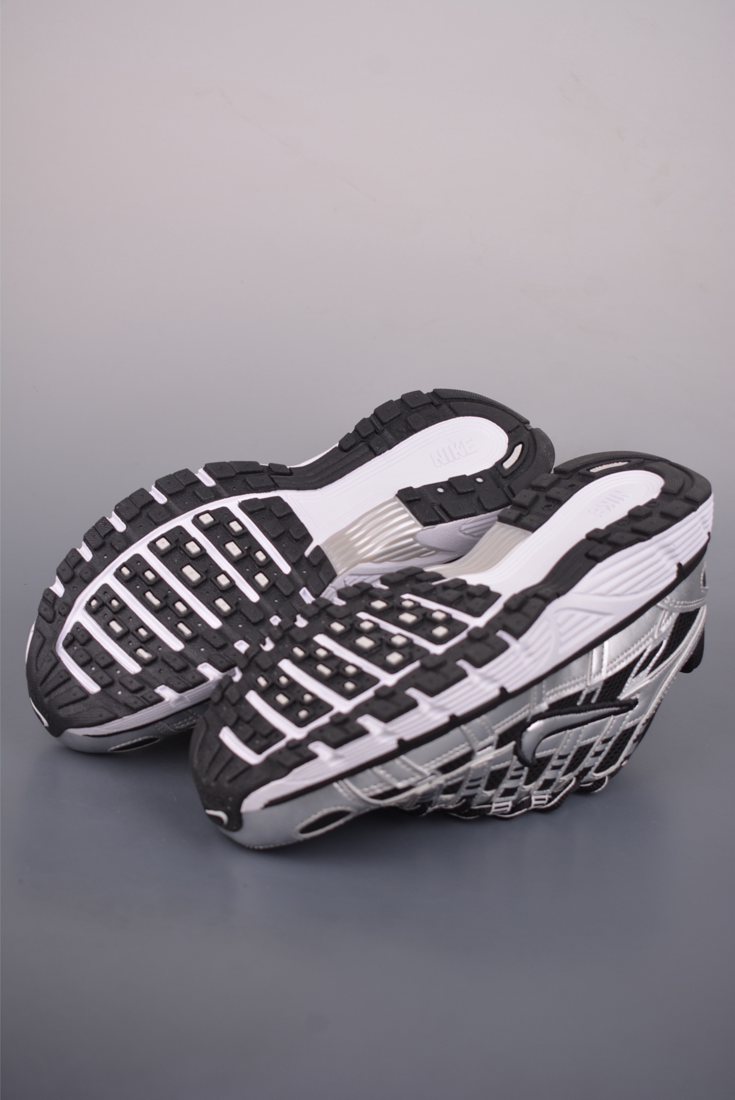 180 Nike Initiator Running 耐克INS 超火复古老爹跑鞋 BV1021-013-Chinese UA Cheap High Quatity Brand Clothes Bags handbags Sneakers wholesale wholesaler seller from China Factory suppliers Fashion Clothing Shoes best Quality Beautiful Price 180 Nike Initiator Running 耐克INS 超火复古老爹跑鞋 BV1021-013