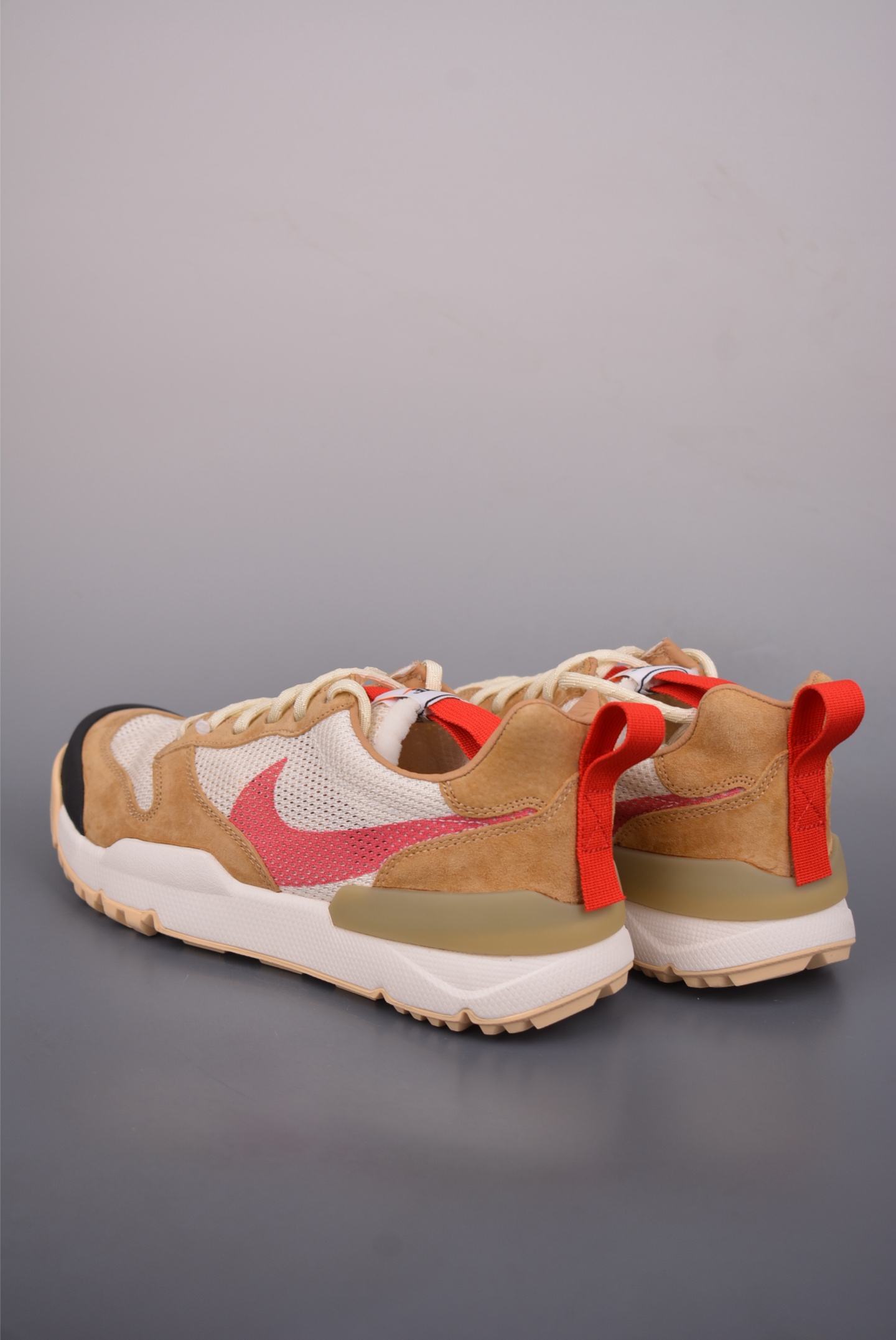 320 Tom Sachs x Nike Craft Mars Yard 2.0 联名宇航员 神游太空 百搭休闲运动透气慢跑鞋 IF2885-100-Chinese UA Cheap High Quatity Brand Clothes Bags handbags Sneakers wholesale wholesaler seller from China Factory suppliers Fashion Clothing Shoes best Quality Beautiful Price 320 Tom Sachs x Nike Craft Mars Yard 2.0 联名宇航员 神游太空 百搭休闲运动透气慢跑鞋 IF2885-100