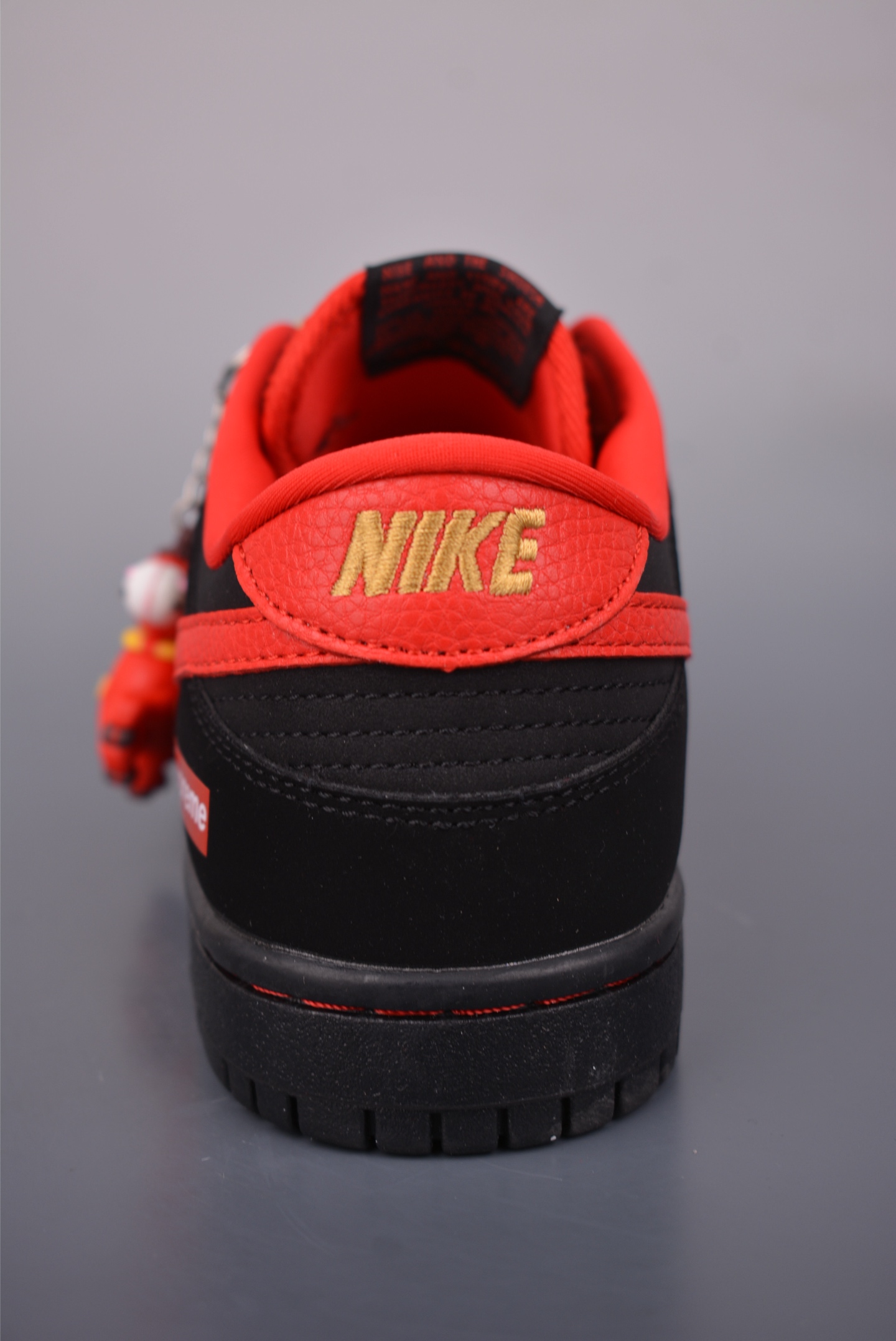 280 Nike SB Dunk Low Supreme联名 NH0601-488-Chinese UA Cheap High Quatity Brand Clothes Bags handbags Sneakers wholesale wholesaler seller from China Factory suppliers Fashion Clothing Shoes best Quality Beautiful Price 280 Nike SB Dunk Low Supreme联名 NH0601-488