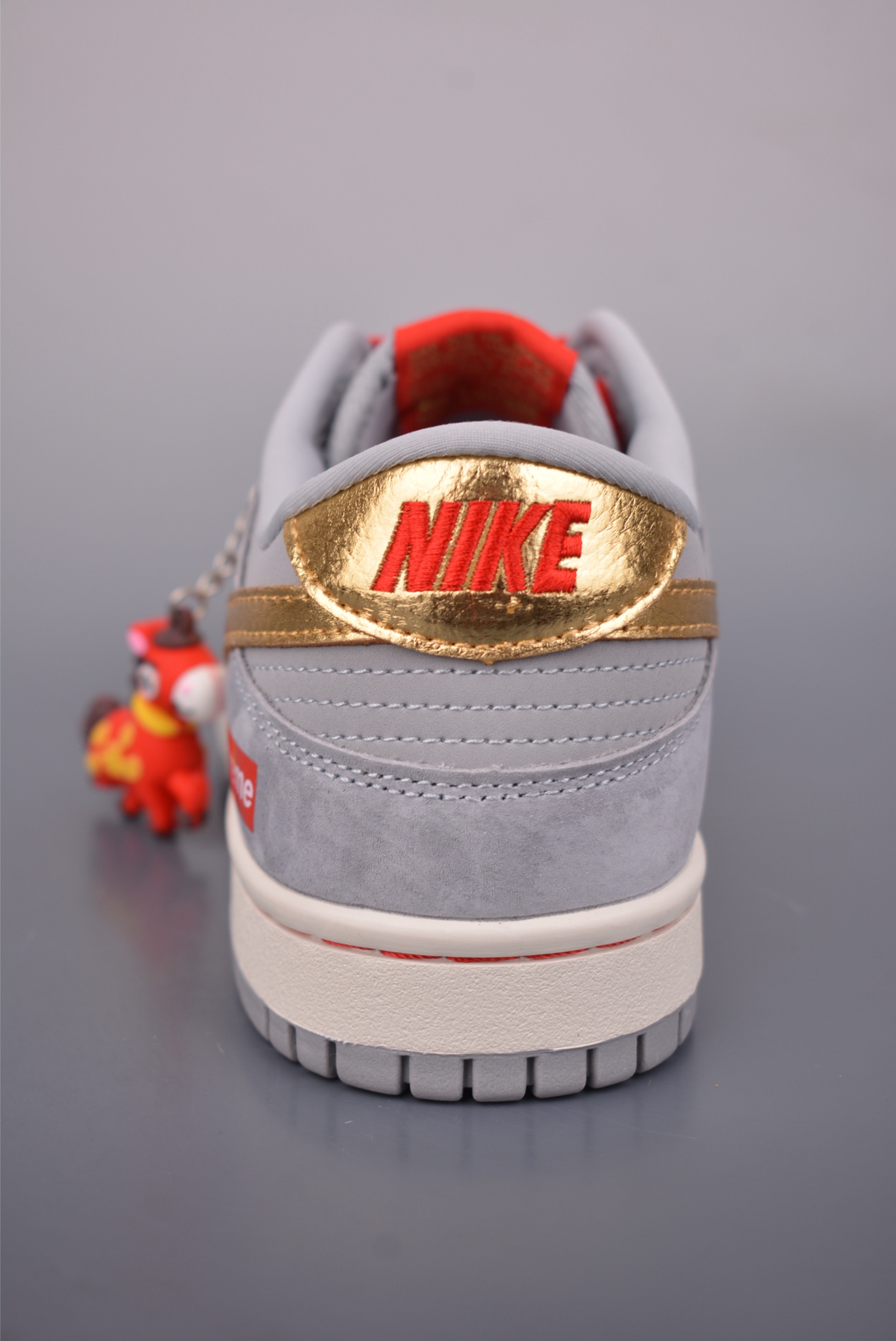 280 Nike SB Dunk Low Supreme联名 NH0601-485