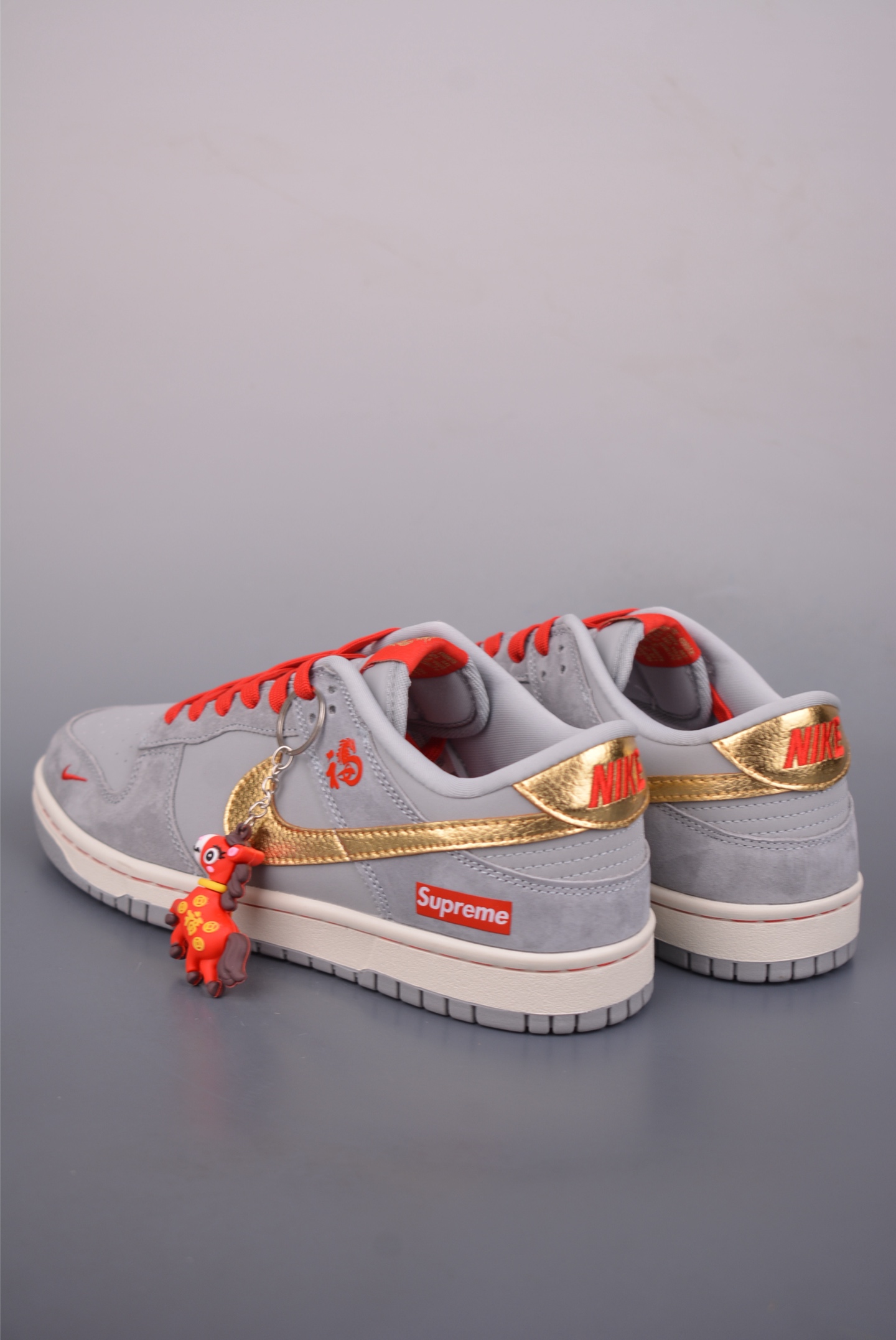 280 Nike SB Dunk Low Supreme联名 NH0601-485