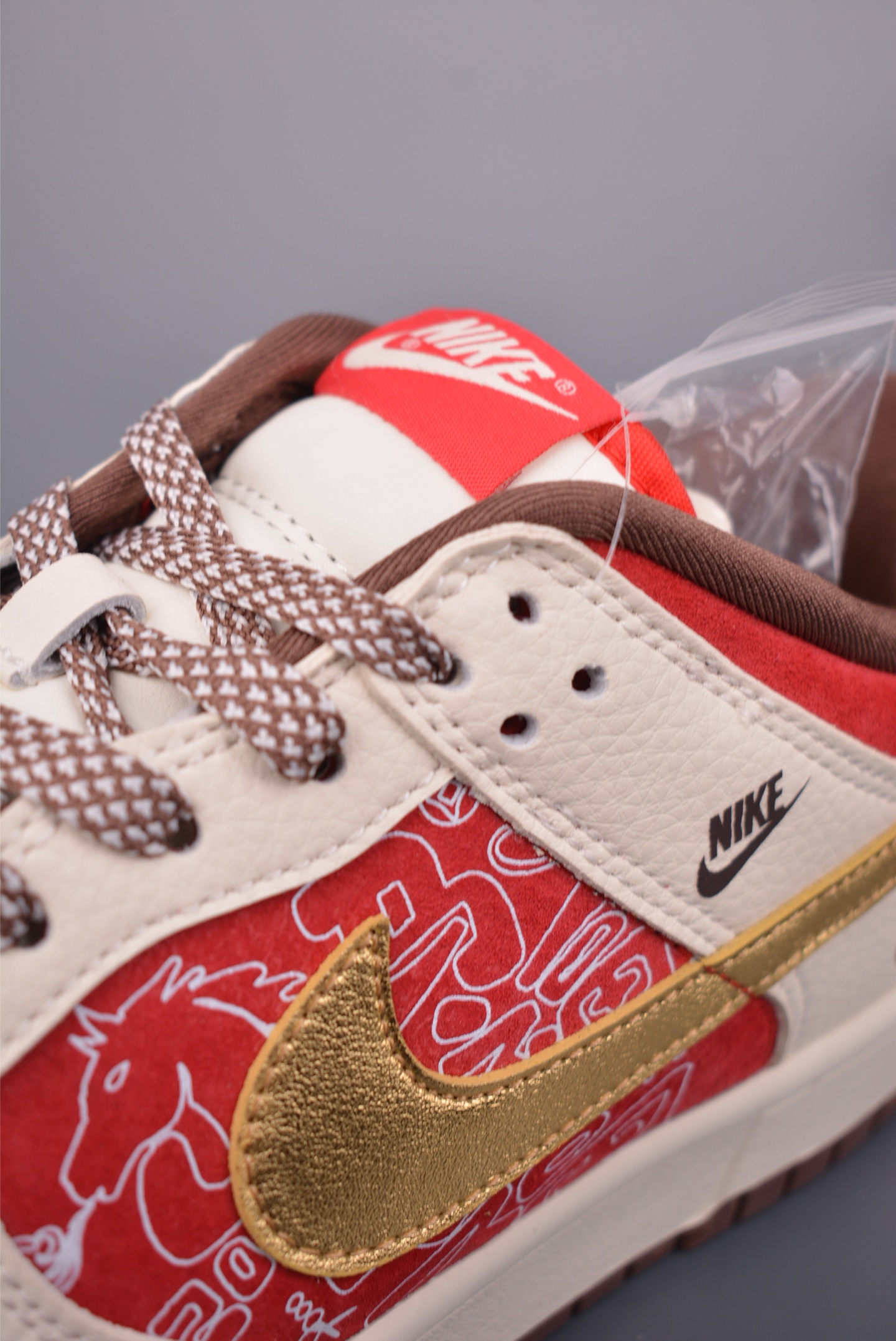 Nike SB Dunk Low 马年限定 DN3168-025-Chinese wholesaler seller Clothes Bags handbags wholesale Shoes High Quatity wholesaler seller Cheap Sneakers from China Factory Chinese suppliers china wholesale clothing wholesaler seller Nike SB Dunk Low 马年限定 DN3168-025