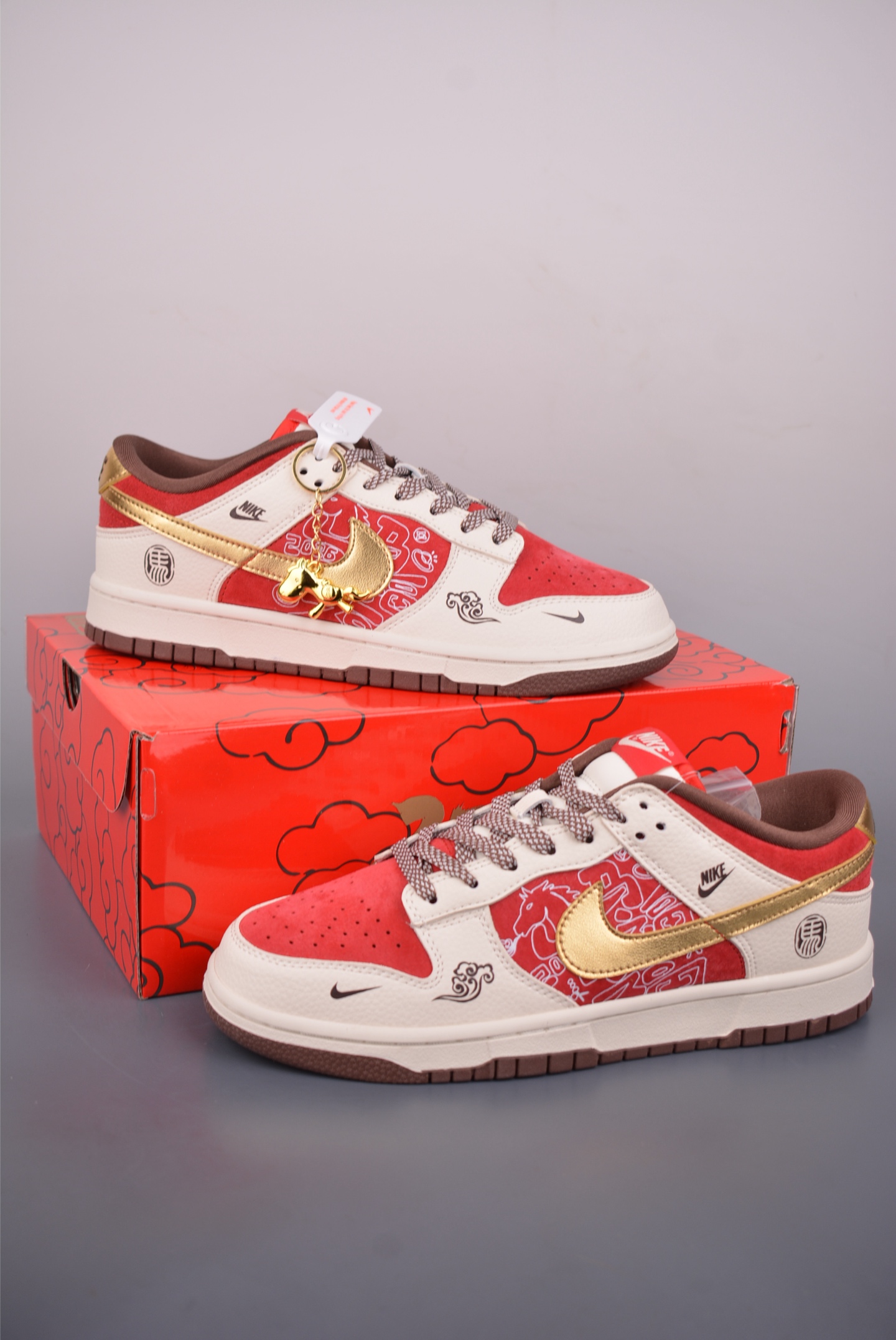 Nike SB Dunk Low 马年限定 DN3168-025-Chinese wholesaler seller Clothes Bags handbags wholesale Shoes High Quatity wholesaler seller Cheap Sneakers from China Factory Chinese suppliers china wholesale clothing wholesaler seller Nike SB Dunk Low 马年限定 DN3168-025