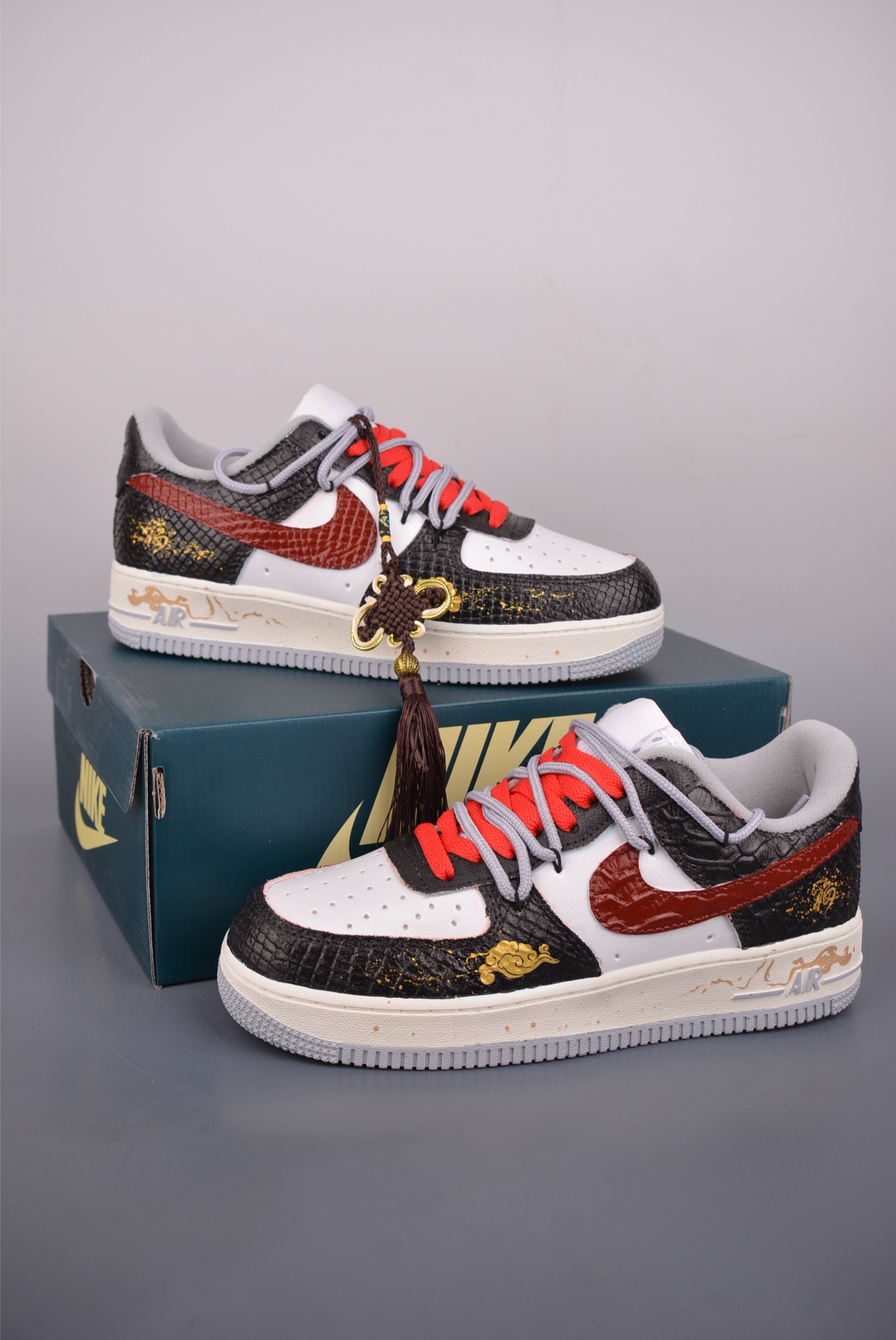 260 Nike Air Force 1 Low 马年限定 解构绑带 DX2687-111-Chinese UA Cheap High Quatity Brand Clothes Bags handbags Sneakers wholesale wholesaler seller from China Factory suppliers Fashion Clothing Shoes best Quality Beautiful Price 260 Nike Air Force 1 Low 马年限定 解构绑带 DX2687-111