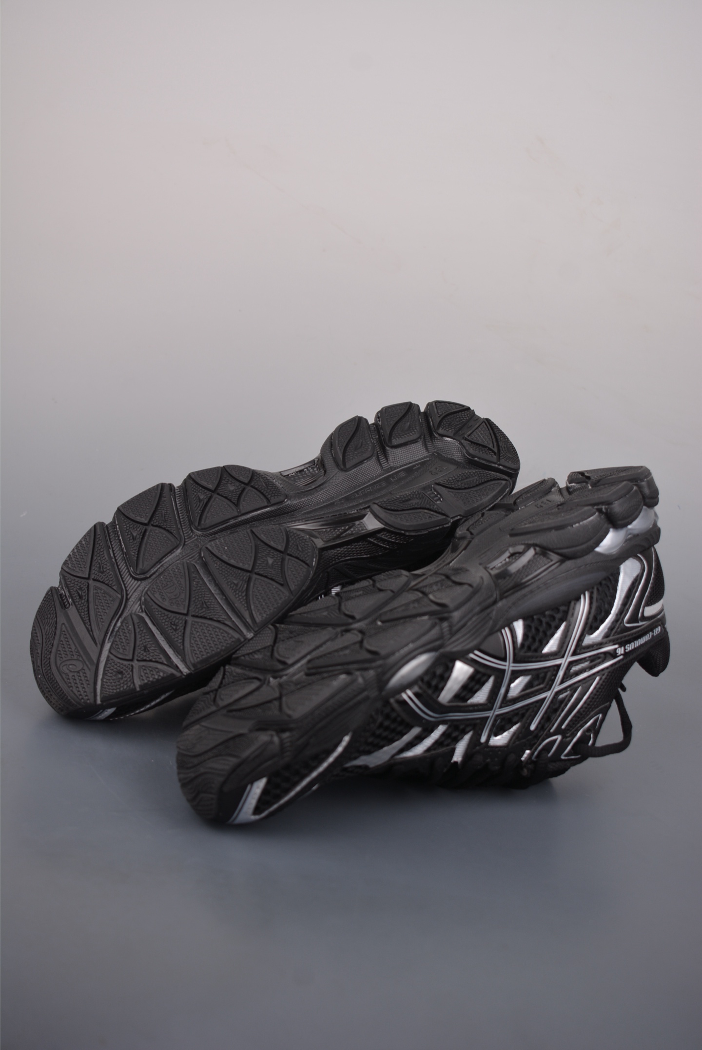 200 Asics Gel-CUMULUS 16 亚瑟士运动休闲透气专业跑鞋 1203A733-002-Chinese UA Cheap High Quatity Brand Clothes Bags handbags Sneakers wholesale wholesaler seller from China Factory suppliers Fashion Clothing Shoes best Quality Beautiful Price 200 Asics Gel-CUMULUS 16 亚瑟士运动休闲透气专业跑鞋 1203A733-002