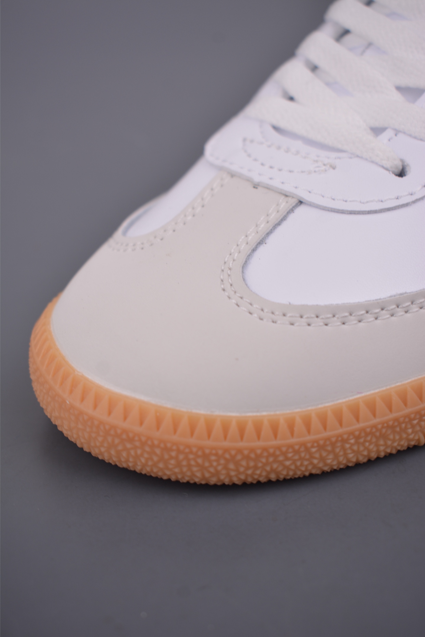140 Adidas三叶草SAMBA 休闲板鞋 KK0063-Chinese UA Cheap High Quatity Brand Clothes Bags handbags Sneakers wholesale wholesaler seller from China Factory suppliers Fashion Clothing Shoes best Quality Beautiful Price 140 Adidas三叶草SAMBA 休闲板鞋 KK0063