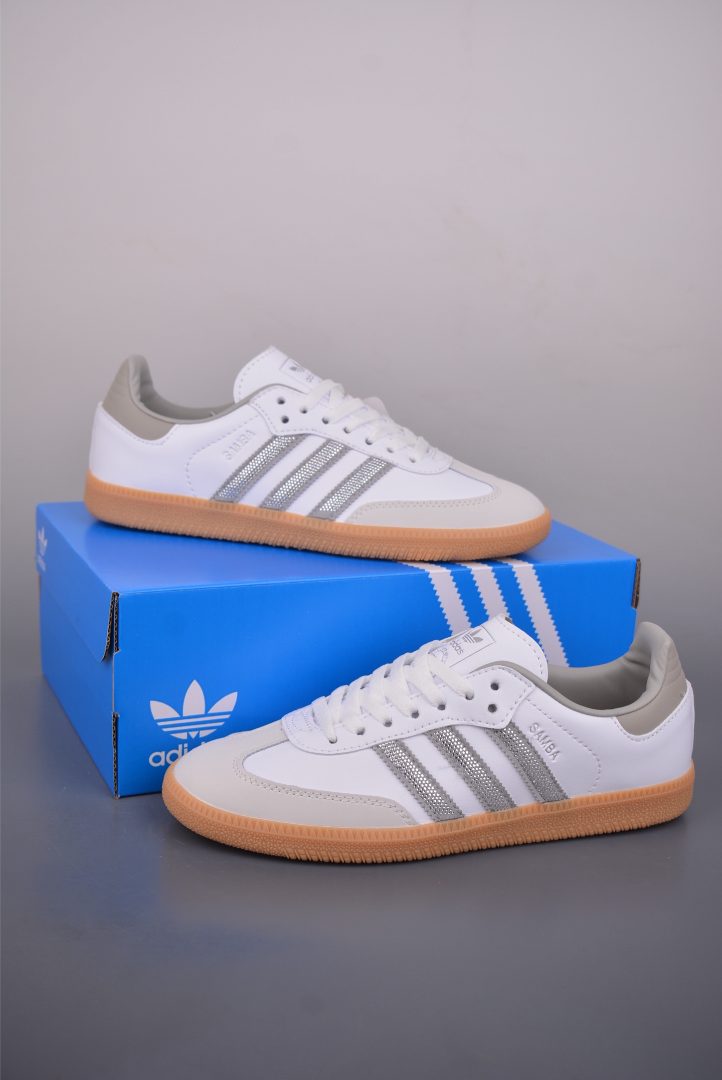 140 Adidas三叶草SAMBA 休闲板鞋 KK0063-Chinese UA Cheap High Quatity Brand Clothes Bags handbags Sneakers wholesale wholesaler seller from China Factory suppliers Fashion Clothing Shoes best Quality Beautiful Price 140 Adidas三叶草SAMBA 休闲板鞋 KK0063