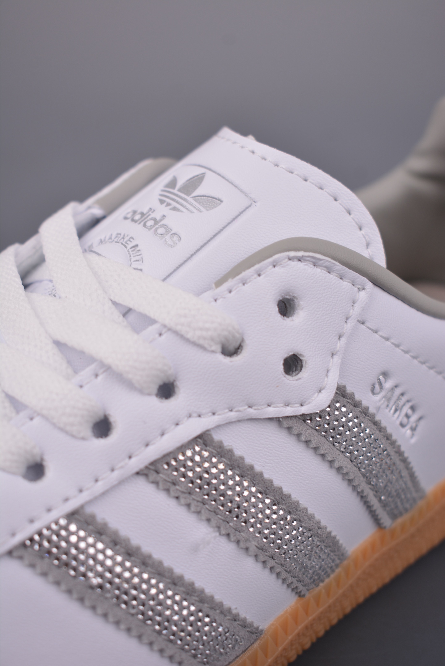 140 Adidas三叶草SAMBA 休闲板鞋 KK0063-Chinese UA Cheap High Quatity Brand Clothes Bags handbags Sneakers wholesale wholesaler seller from China Factory suppliers Fashion Clothing Shoes best Quality Beautiful Price 140 Adidas三叶草SAMBA 休闲板鞋 KK0063