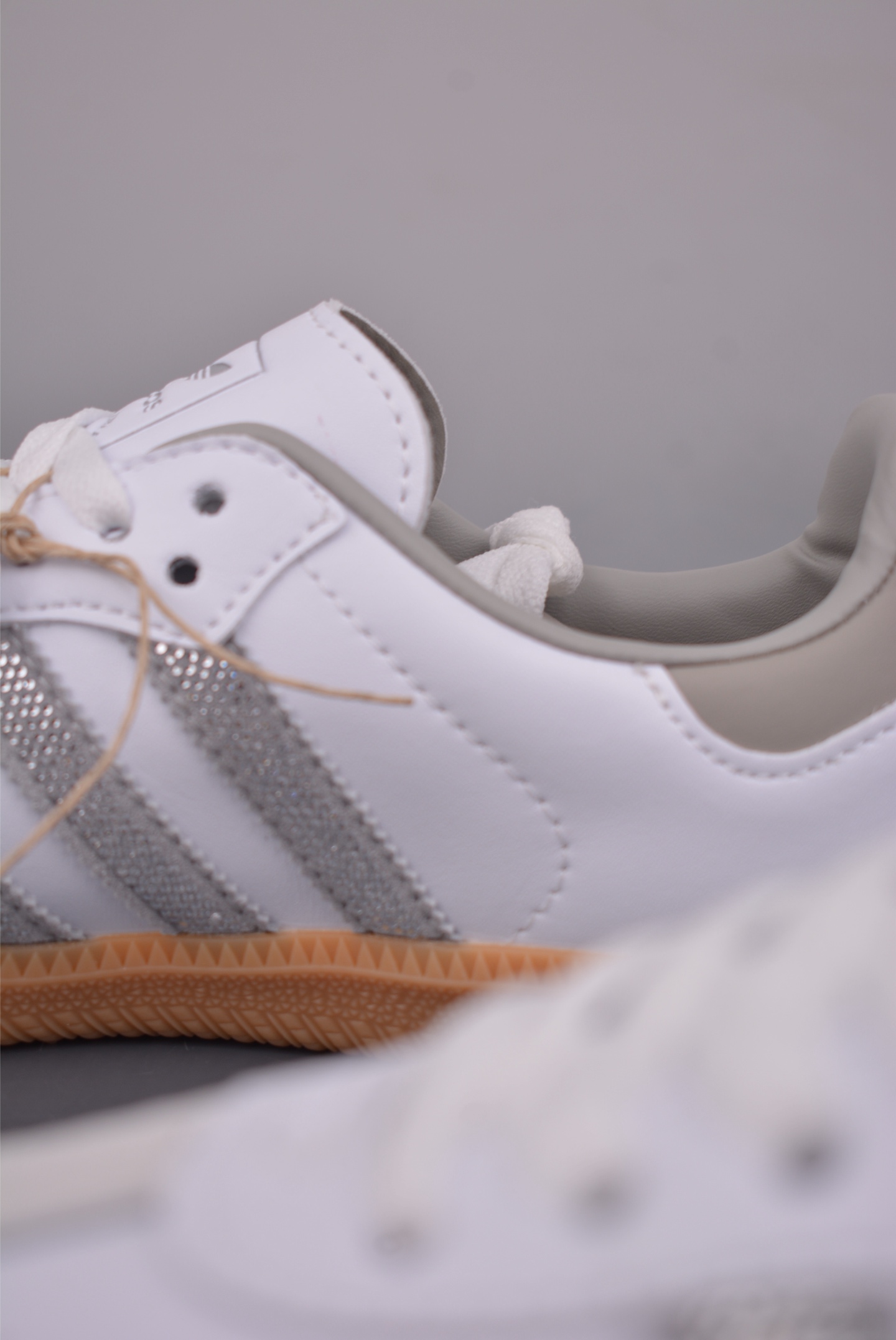 140 Adidas三叶草SAMBA 休闲板鞋 KK0063-Chinese UA Cheap High Quatity Brand Clothes Bags handbags Sneakers wholesale wholesaler seller from China Factory suppliers Fashion Clothing Shoes best Quality Beautiful Price 140 Adidas三叶草SAMBA 休闲板鞋 KK0063