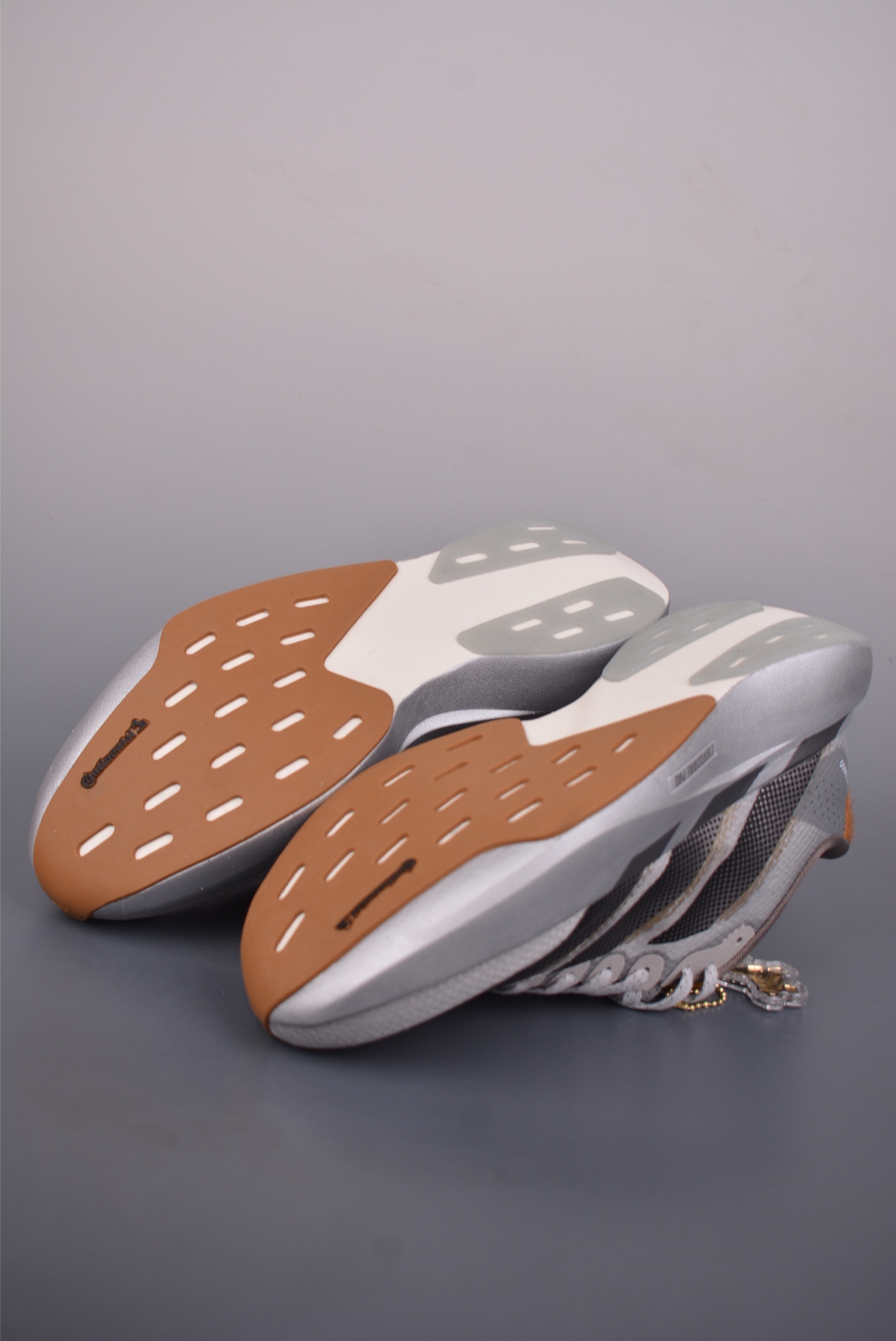 180 Adidas Adizero Evo SL M 阿迪超轻透气缓震跑鞋 KK4310
