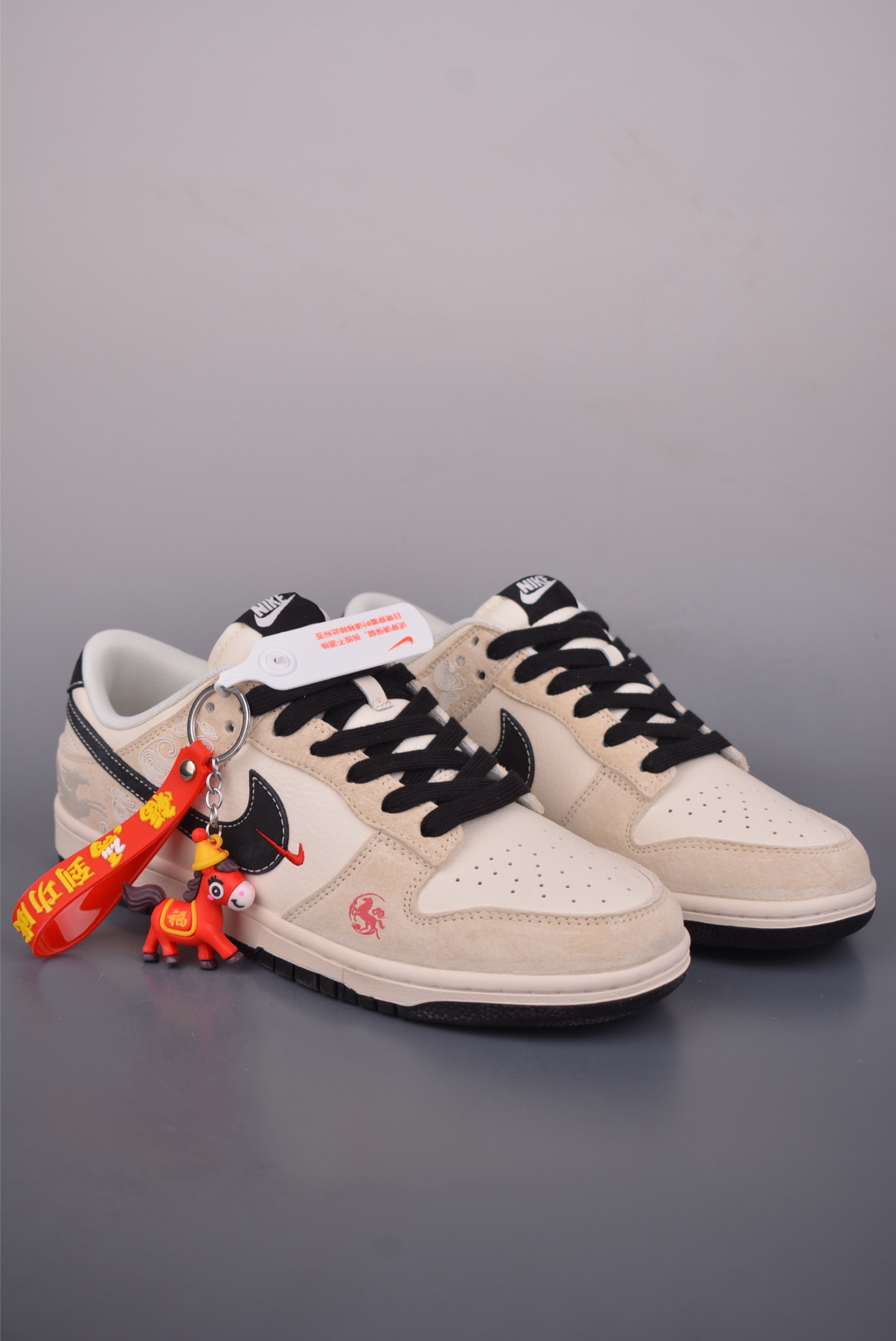 280 Nike SB Dunk Low 马年限定 ZH2598-802-Chinese UA Cheap High Quatity Brand Clothes Bags handbags Sneakers wholesale wholesaler seller from China Factory suppliers Fashion Clothing Shoes best Quality Beautiful Price 280 Nike SB Dunk Low 马年限定 ZH2598-802