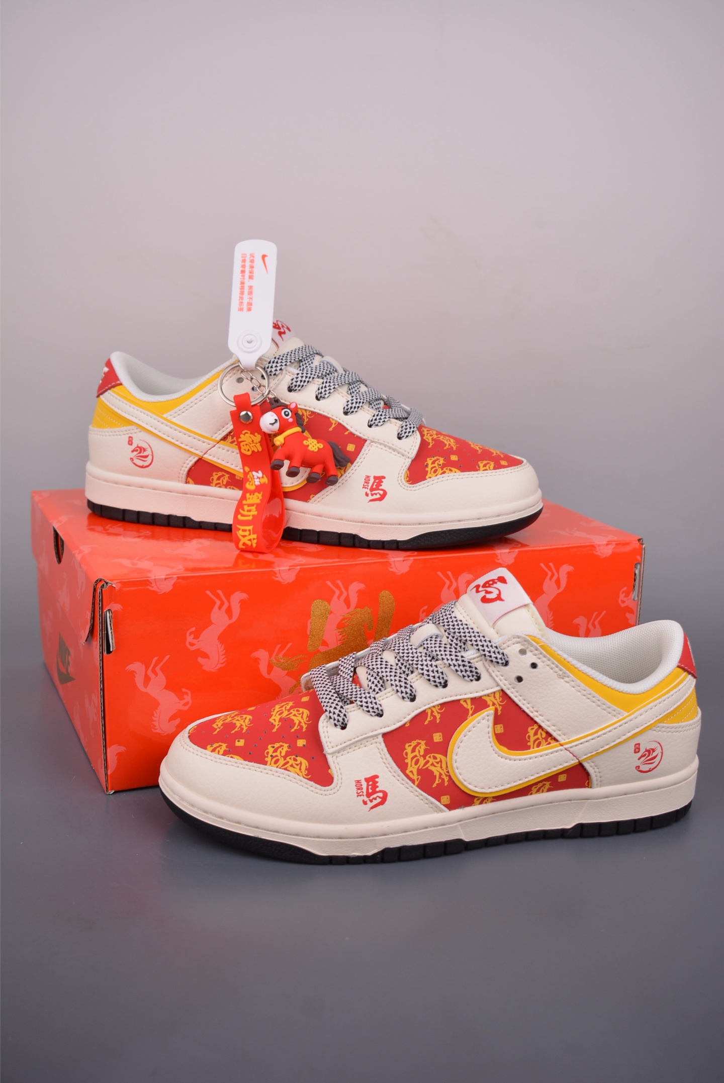 280 Nike SB Dunk Low 马年限定 FC1688-245