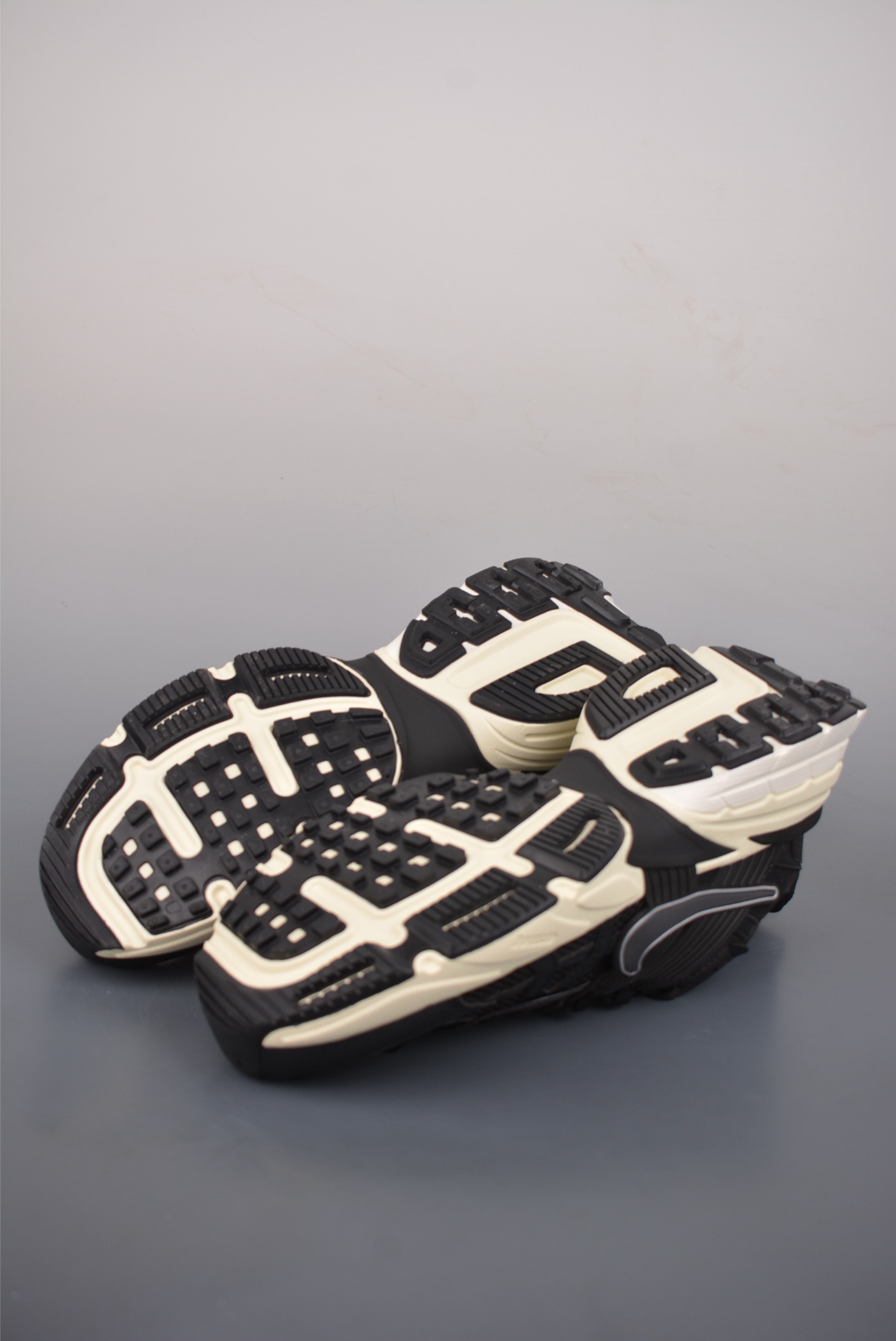 NIKE V2K Runtekk 版本 减震防滑复古低帮跑步鞋 FD0736-012-Top High Quatity Cheap Sneakers Fashion Clothing Clothes Bags handbags Shoes of all Brand wholesale With The best Quality And Beautiful Price from China Factory Chinese suppliers wholesaler seller NIKE V2K Runtekk 版本 减震防滑复古低帮跑步鞋 FD0736-012