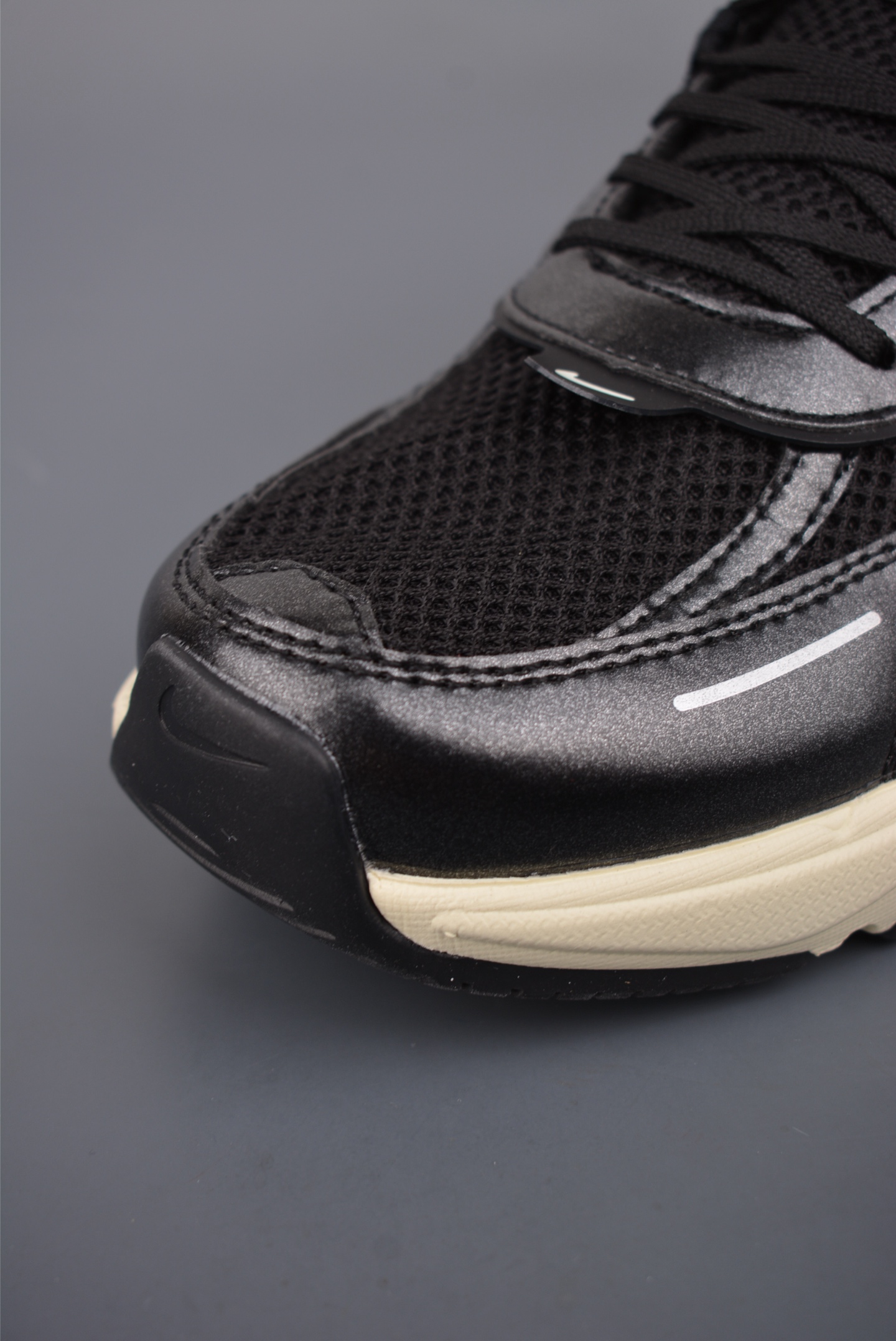 NIKE V2K Runtekk 版本 减震防滑复古低帮跑步鞋 FD0736-012-Top High Quatity Cheap Sneakers Fashion Clothing Clothes Bags handbags Shoes of all Brand wholesale With The best Quality And Beautiful Price from China Factory Chinese suppliers wholesaler seller NIKE V2K Runtekk 版本 减震防滑复古低帮跑步鞋 FD0736-012