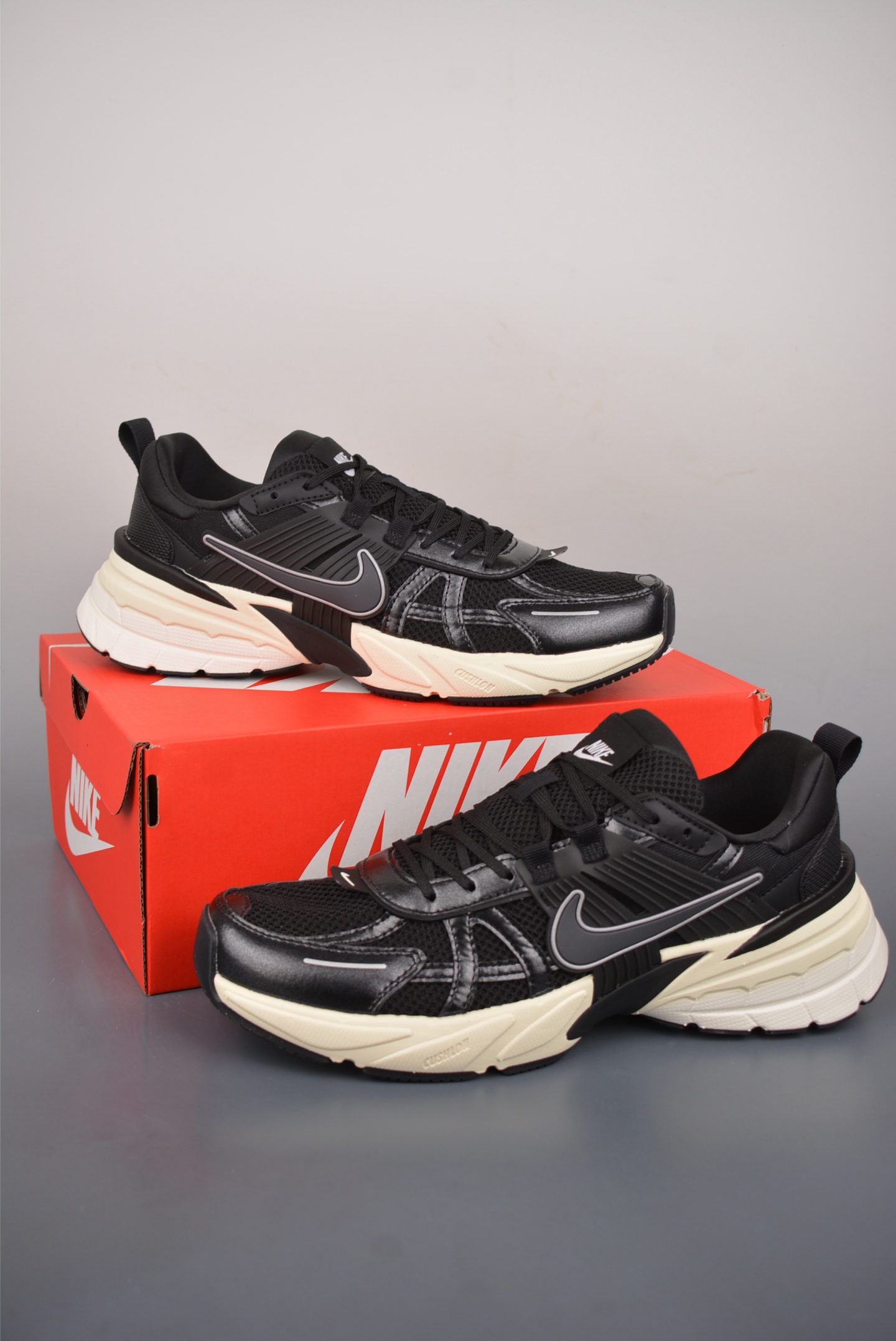 NIKE V2K Runtekk 版本 减震防滑复古低帮跑步鞋 FD0736-012-Top High Quatity Cheap Sneakers Fashion Clothing Clothes Bags handbags Shoes of all Brand wholesale With The best Quality And Beautiful Price from China Factory Chinese suppliers wholesaler seller NIKE V2K Runtekk 版本 减震防滑复古低帮跑步鞋 FD0736-012