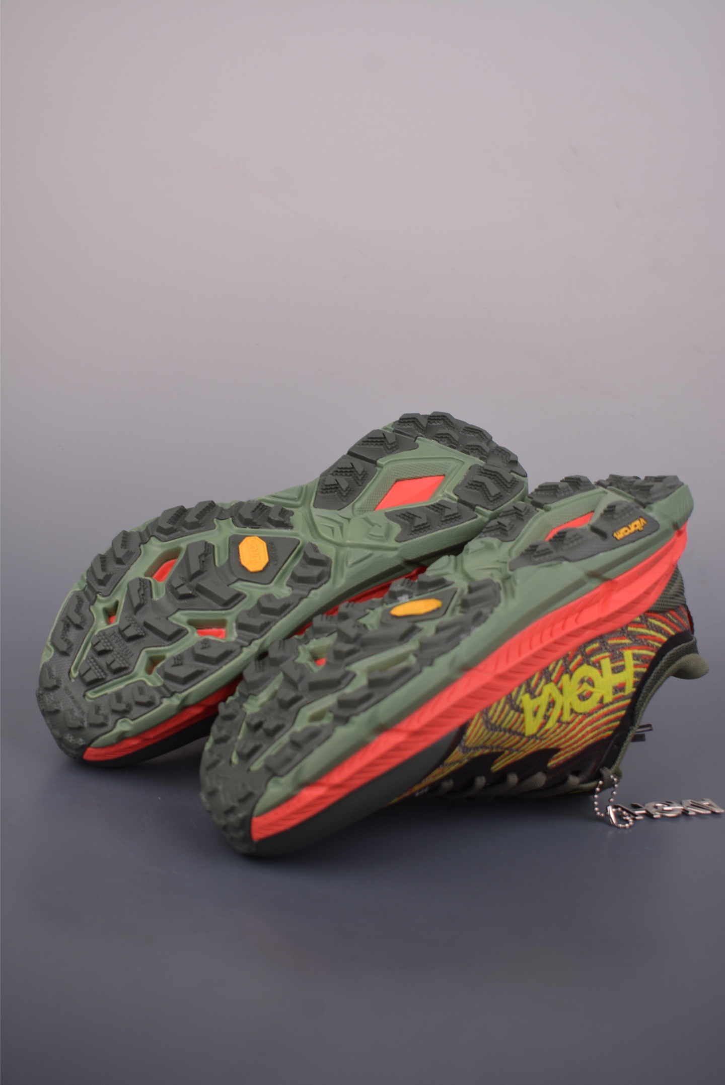 HOKA ONE ONE Mafate Speed 4 低帮专业越野跑步鞋 1129930-Top High Quatity Cheap Sneakers Fashion Clothing Clothes Bags handbags Shoes of all Brand wholesale With The best Quality And Beautiful Price from China Factory Chinese suppliers wholesaler seller HOKA ONE ONE Mafate Speed 4 低帮专业越野跑步鞋 1129930