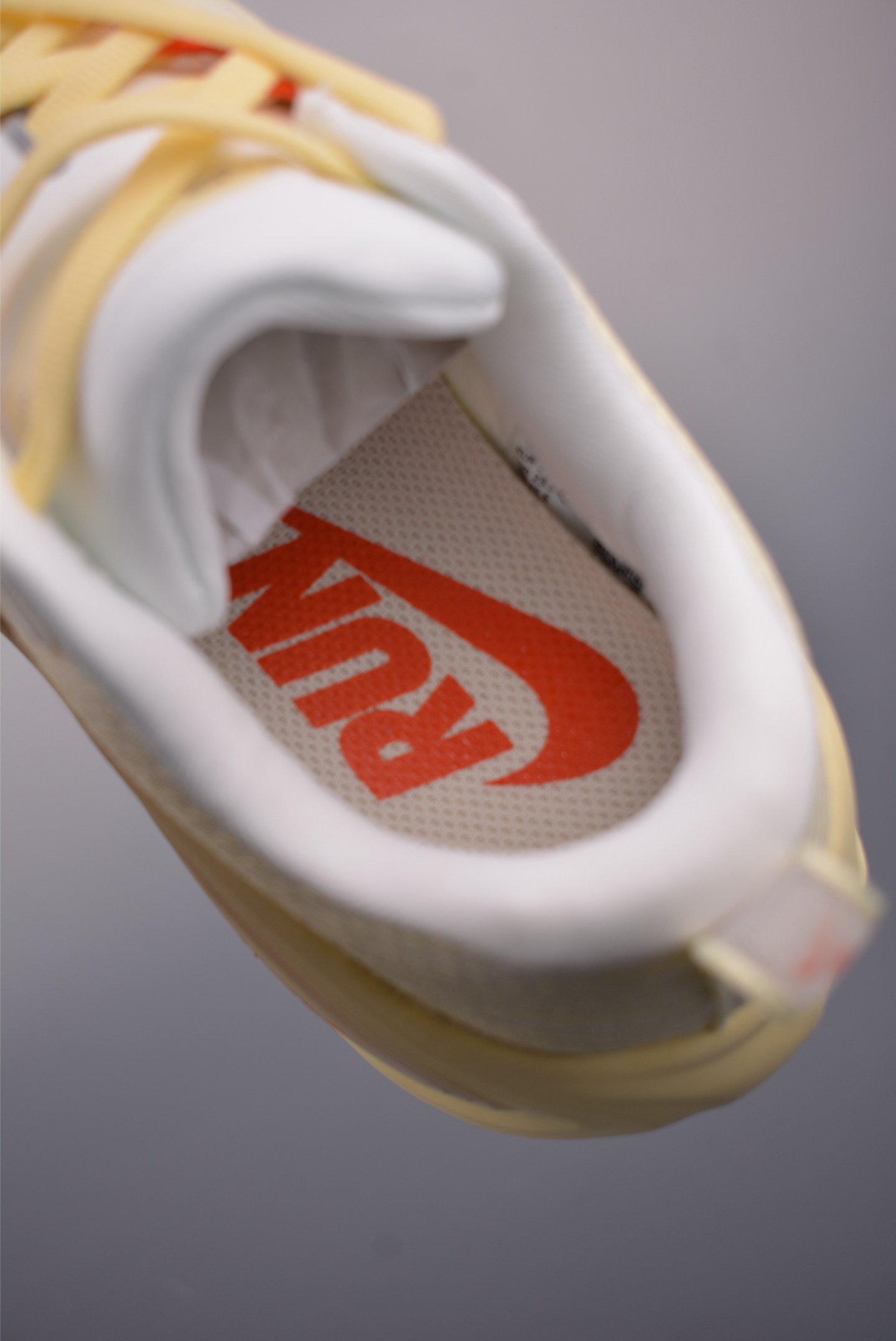 180 Nike Air Zoom Vomero Plus IM5020-100-Chinese UA Cheap High Quatity Brand Clothes Bags handbags Sneakers wholesale wholesaler seller from China Factory suppliers Fashion Clothing Shoes best Quality Beautiful Price 180 Nike Air Zoom Vomero Plus IM5020-100