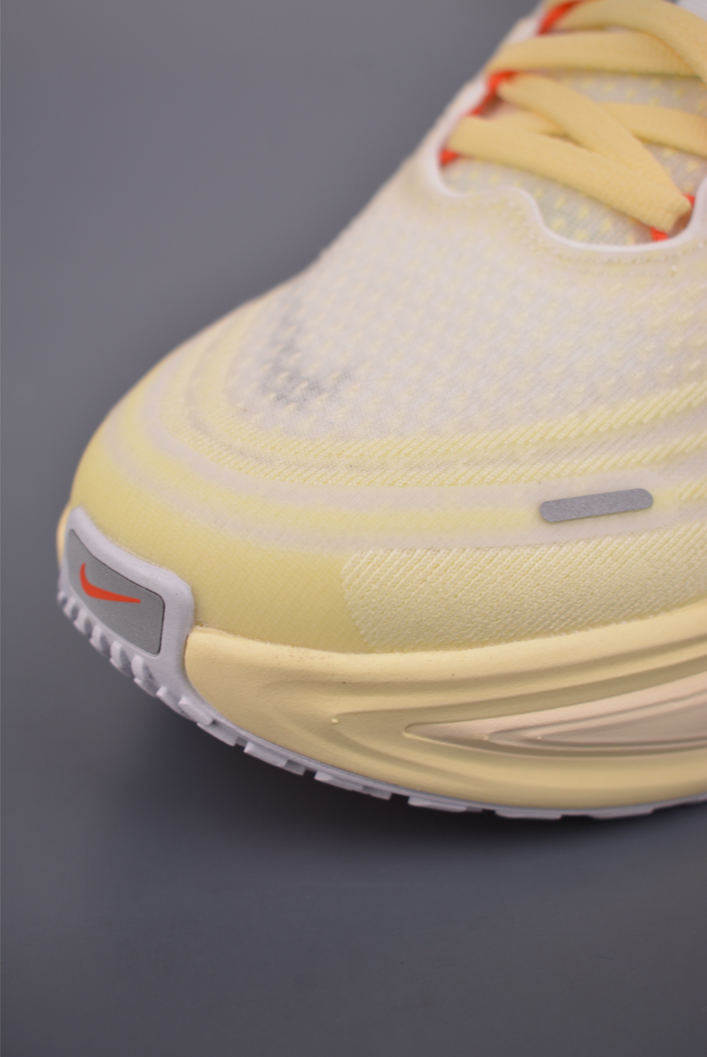 180 Nike Air Zoom Vomero Plus IM5020-100-Chinese UA Cheap High Quatity Brand Clothes Bags handbags Sneakers wholesale wholesaler seller from China Factory suppliers Fashion Clothing Shoes best Quality Beautiful Price 180 Nike Air Zoom Vomero Plus IM5020-100