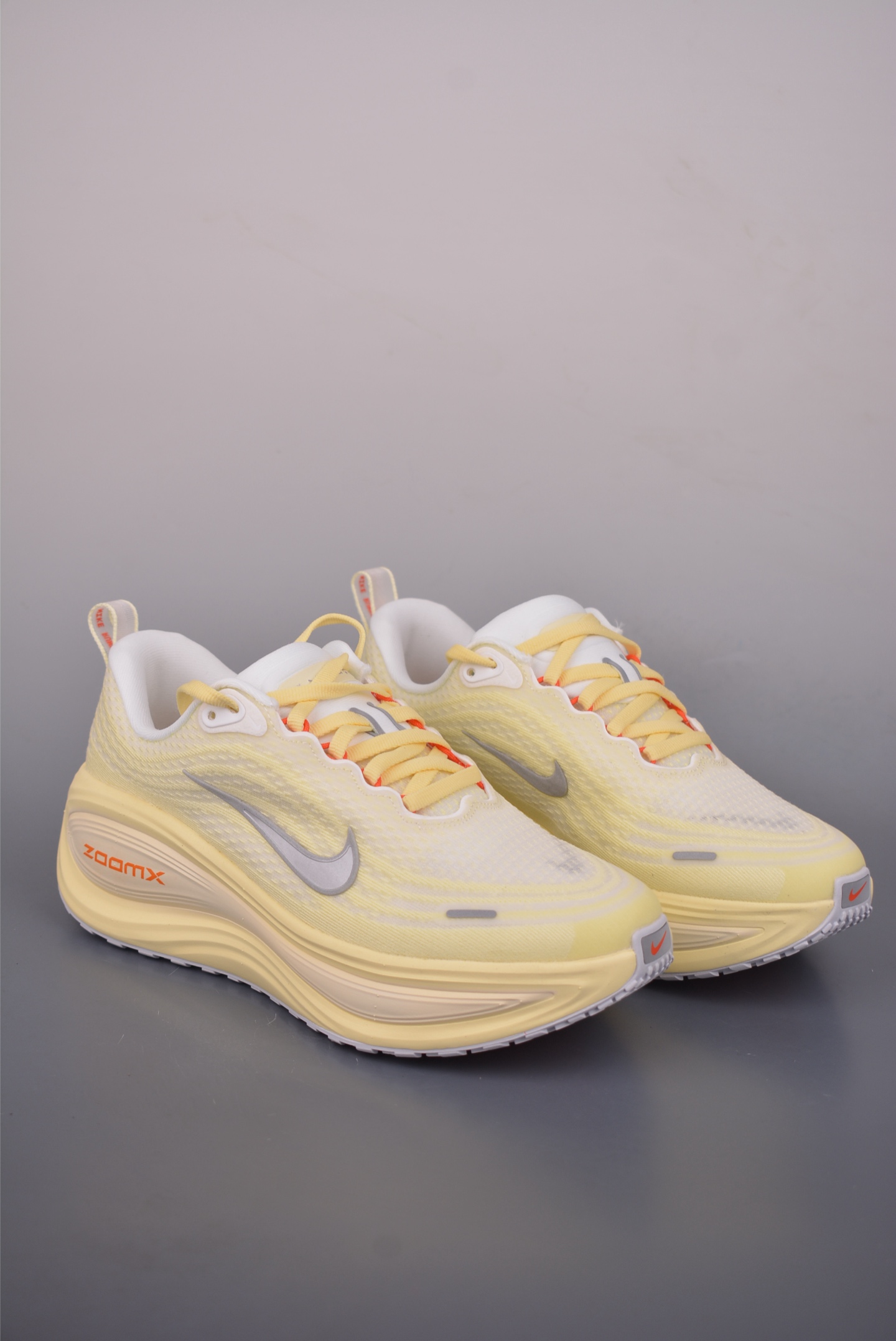 180 Nike Air Zoom Vomero Plus IM5020-100-Chinese UA Cheap High Quatity Brand Clothes Bags handbags Sneakers wholesale wholesaler seller from China Factory suppliers Fashion Clothing Shoes best Quality Beautiful Price 180 Nike Air Zoom Vomero Plus IM5020-100