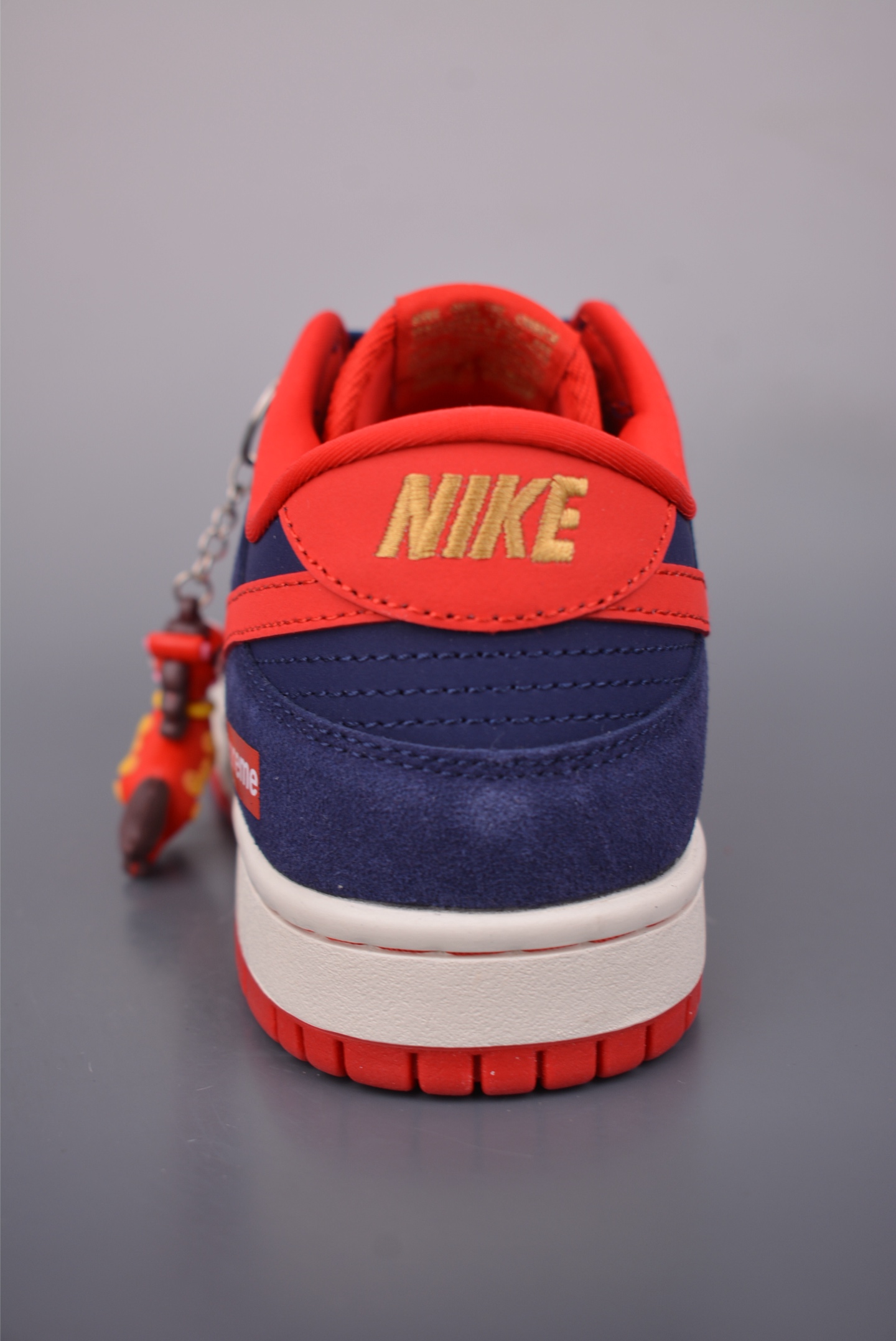 Nike SB Dunk Low Supreme联名 NH0601-487-Top High Quatity Cheap Sneakers Fashion Clothing Clothes Bags handbags Shoes of all Brand wholesale With The best Quality And Beautiful Price from China Factory Chinese suppliers wholesaler seller Nike SB Dunk Low Supreme联名 NH0601-487