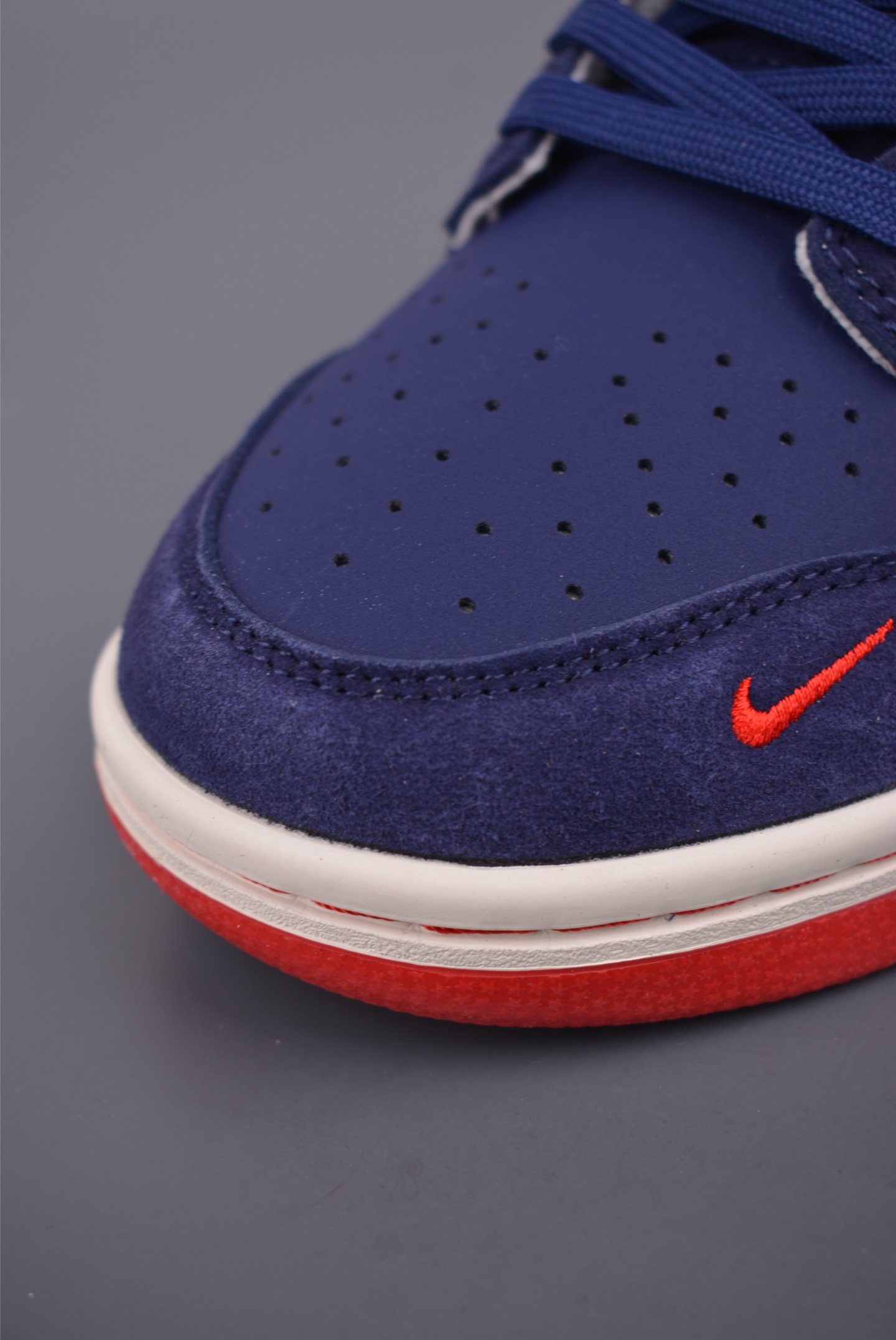 Nike SB Dunk Low Supreme联名 NH0601-487-Top High Quatity Cheap Sneakers Fashion Clothing Clothes Bags handbags Shoes of all Brand wholesale With The best Quality And Beautiful Price from China Factory Chinese suppliers wholesaler seller Nike SB Dunk Low Supreme联名 NH0601-487
