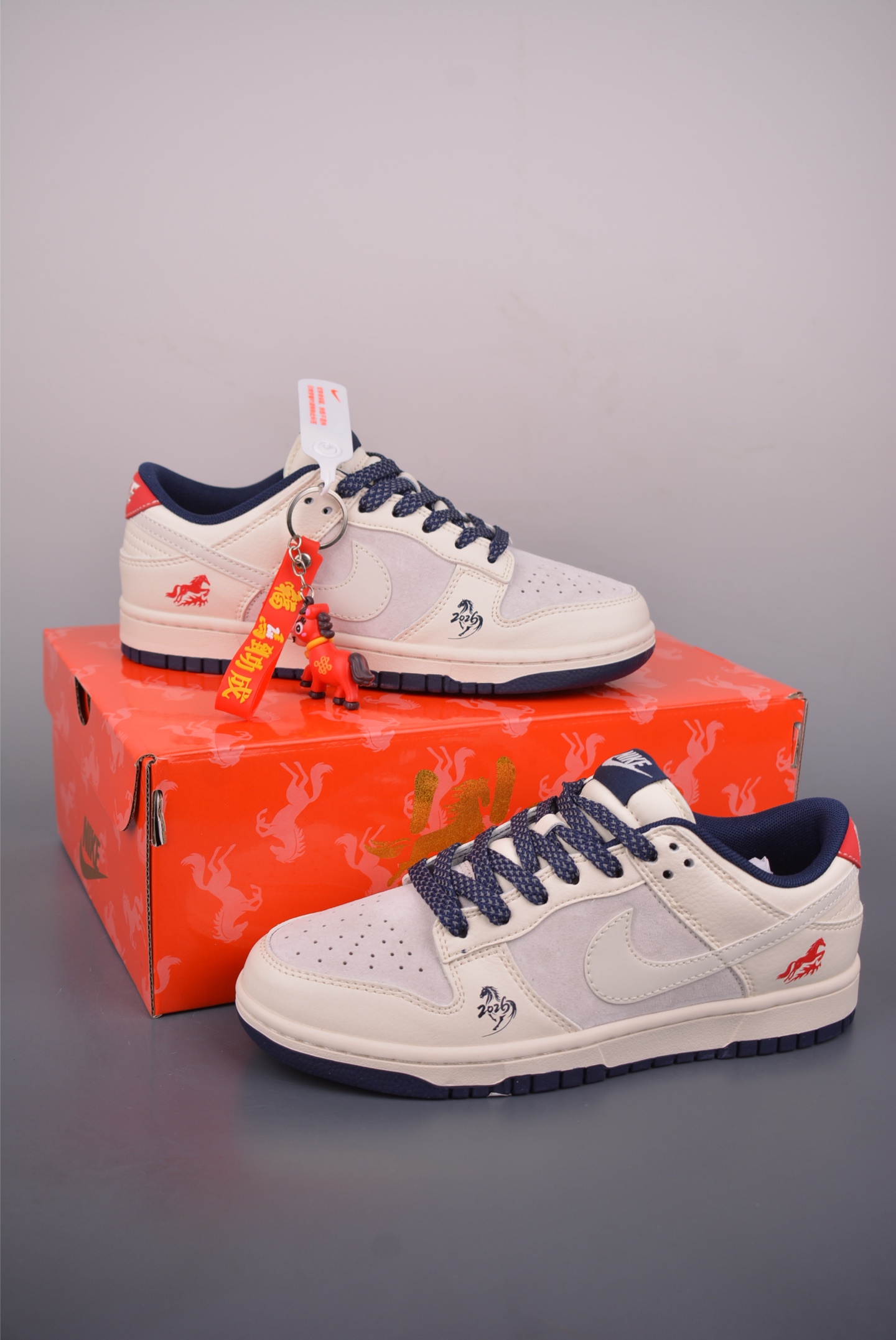 Nike SB Dunk Low 马年限定 ZH2598-804-Top High Quatity Cheap Sneakers Fashion Clothing Clothes Bags handbags Shoes of all Brand wholesale With The best Quality And Beautiful Price from China Factory Chinese suppliers wholesaler seller Nike SB Dunk Low 马年限定 ZH2598-804