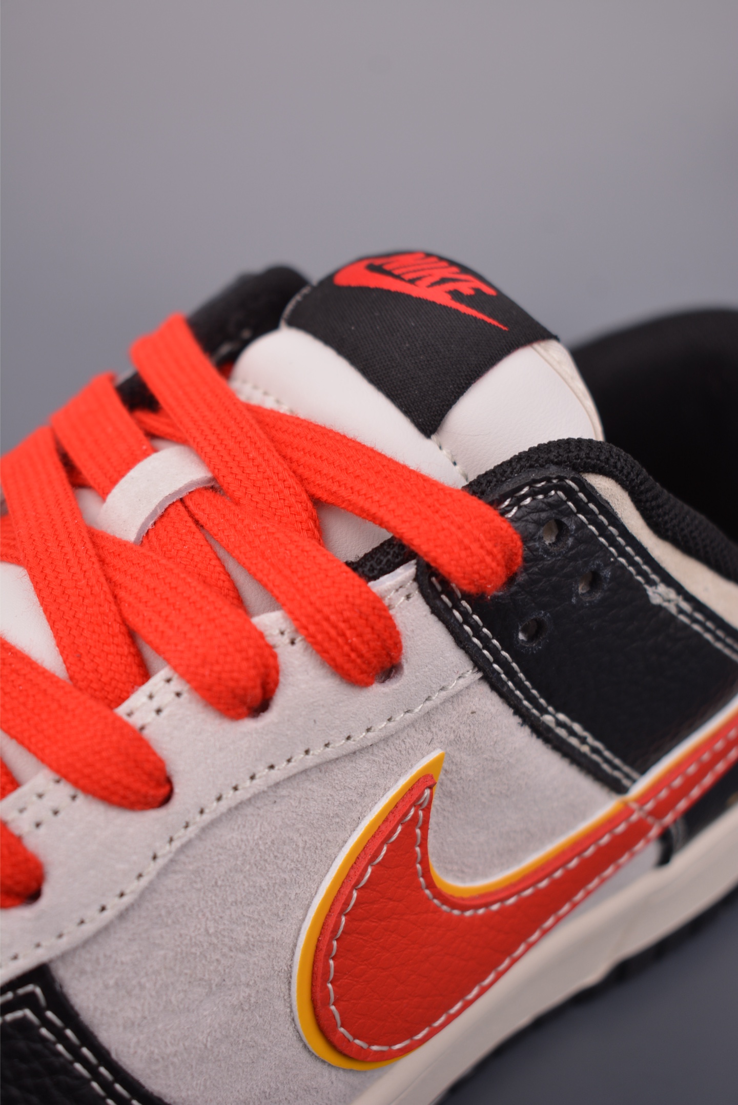 280 Nike SB Dunk Low 马年限定 ZH2598-801-Chinese UA Cheap High Quatity Brand Clothes Bags handbags Sneakers wholesale wholesaler seller from China Factory suppliers Fashion Clothing Shoes best Quality Beautiful Price 280 Nike SB Dunk Low 马年限定 ZH2598-801