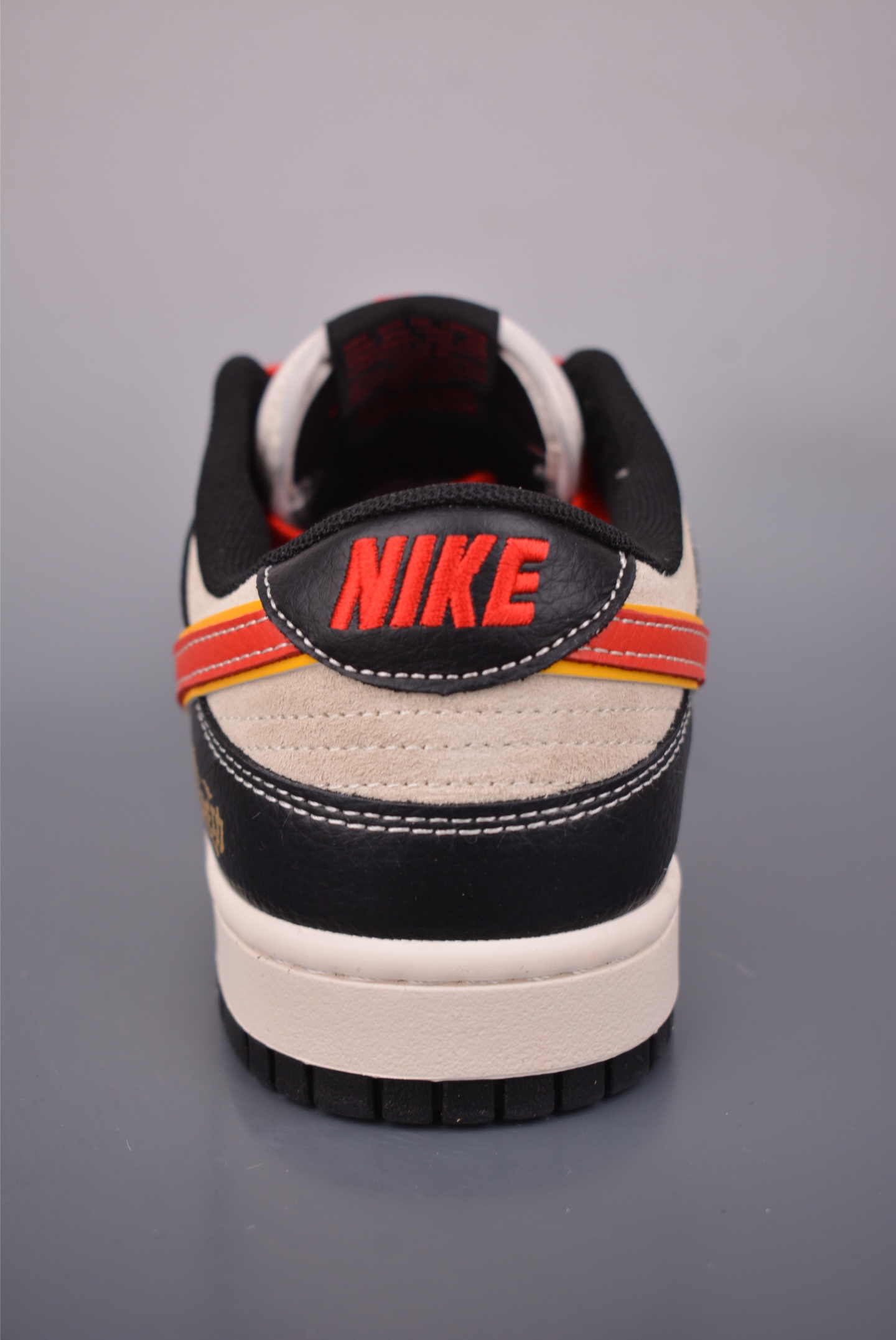 280 Nike SB Dunk Low 马年限定 ZH2598-801-Chinese UA Cheap High Quatity Brand Clothes Bags handbags Sneakers wholesale wholesaler seller from China Factory suppliers Fashion Clothing Shoes best Quality Beautiful Price 280 Nike SB Dunk Low 马年限定 ZH2598-801