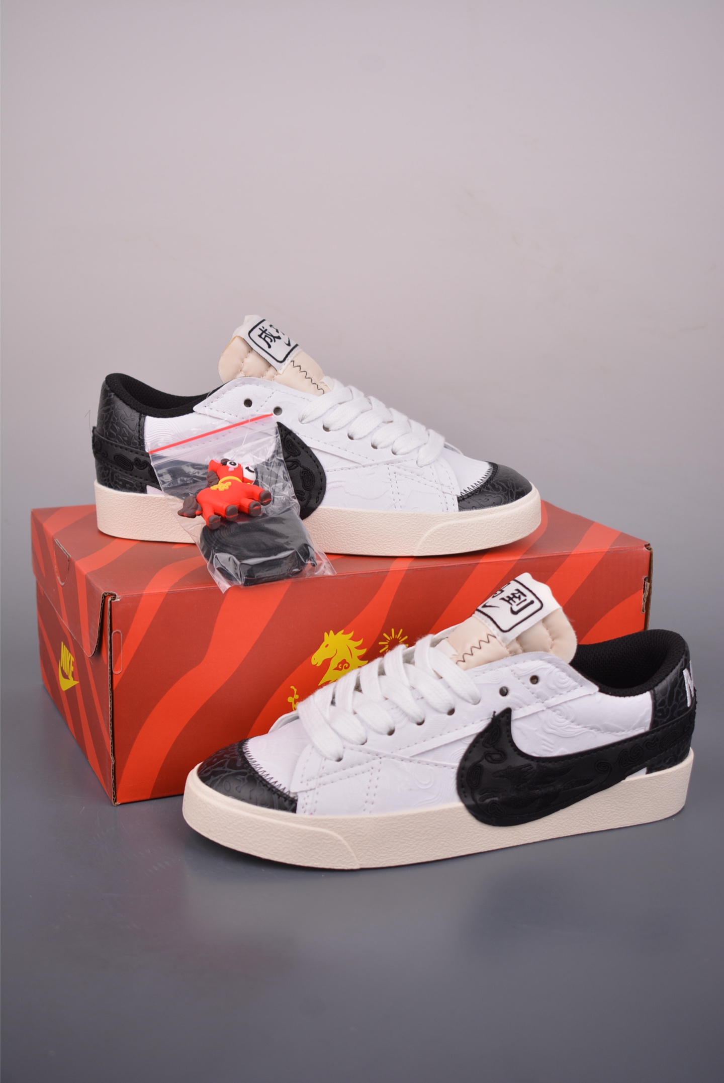 150 NK Blazer Low 77 JUMBO 复古经典开拓者 马年限定 MN2026-004-Chinese UA Cheap High Quatity Brand Clothes Bags handbags Sneakers wholesale wholesaler seller from China Factory suppliers Fashion Clothing Shoes best Quality Beautiful Price 150 NK Blazer Low 77 JUMBO 复古经典开拓者 马年限定 MN2026-004