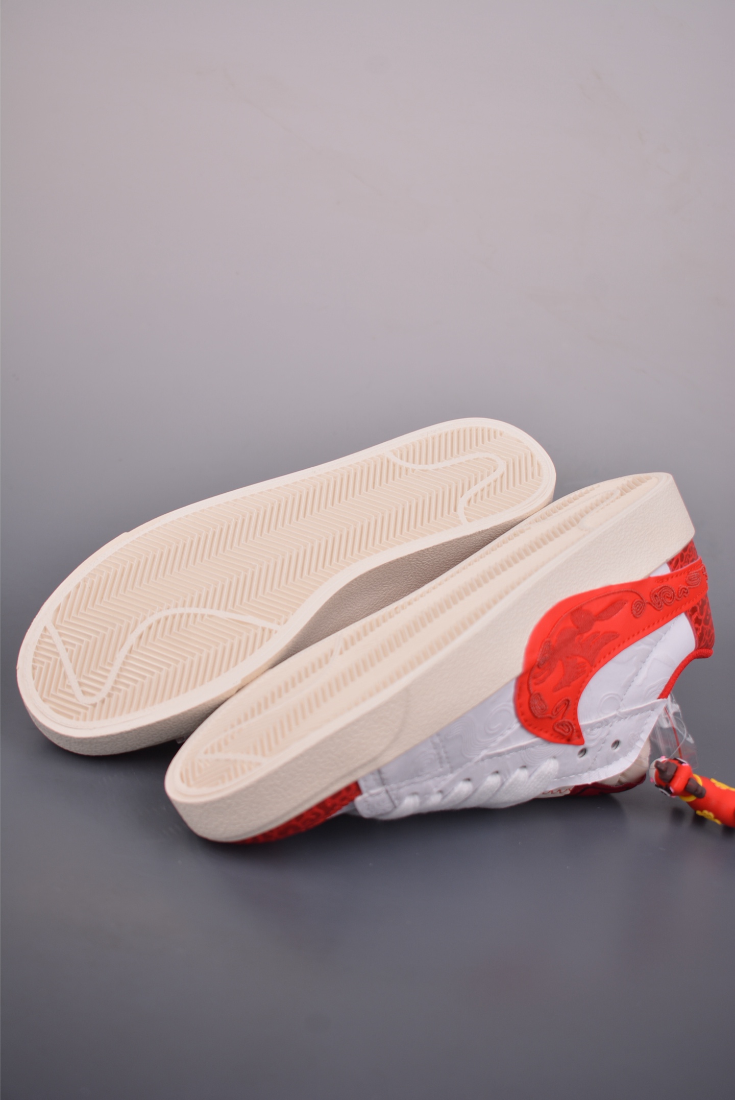 NK Blazer Low 77 JUMBO 复古经典开拓者 马年限定 MN2026-003-Top High Quatity Cheap Sneakers Fashion Clothing Clothes Bags handbags Shoes of all Brand wholesale With The best Quality And Beautiful Price from China Factory Chinese suppliers wholesaler seller NK Blazer Low 77 JUMBO 复古经典开拓者 马年限定 MN2026-003