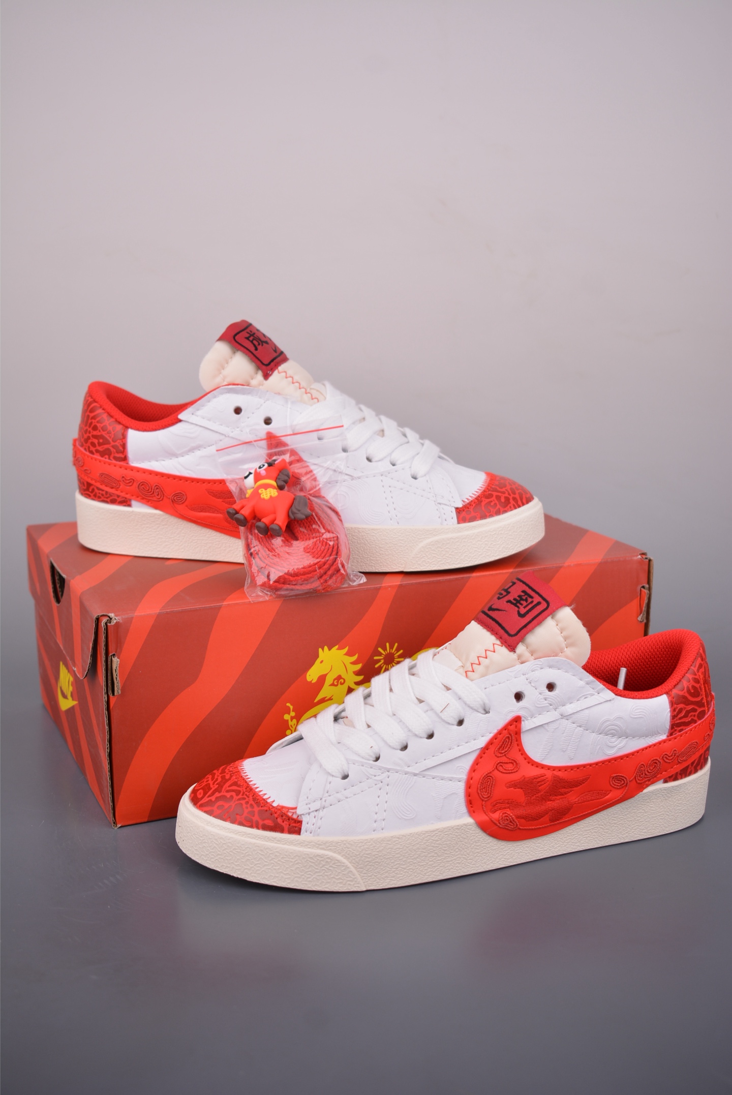 NK Blazer Low 77 JUMBO 复古经典开拓者 马年限定 MN2026-003-Top High Quatity Cheap Sneakers Fashion Clothing Clothes Bags handbags Shoes of all Brand wholesale With The best Quality And Beautiful Price from China Factory Chinese suppliers wholesaler seller NK Blazer Low 77 JUMBO 复古经典开拓者 马年限定 MN2026-003