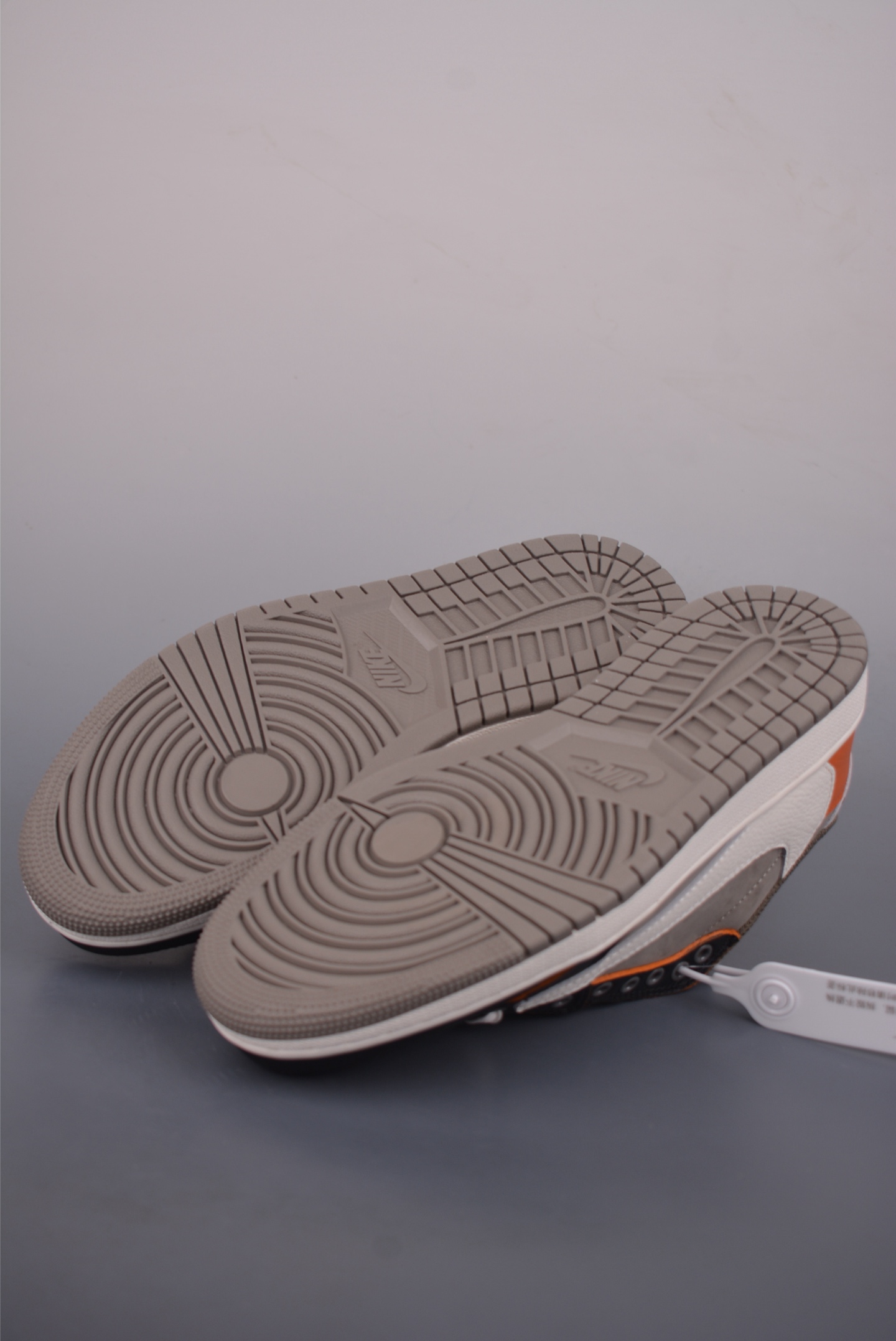 Fragment x Travis Scott x Air Jordan 1 Low 三方联名倒钩 CQ4277-011