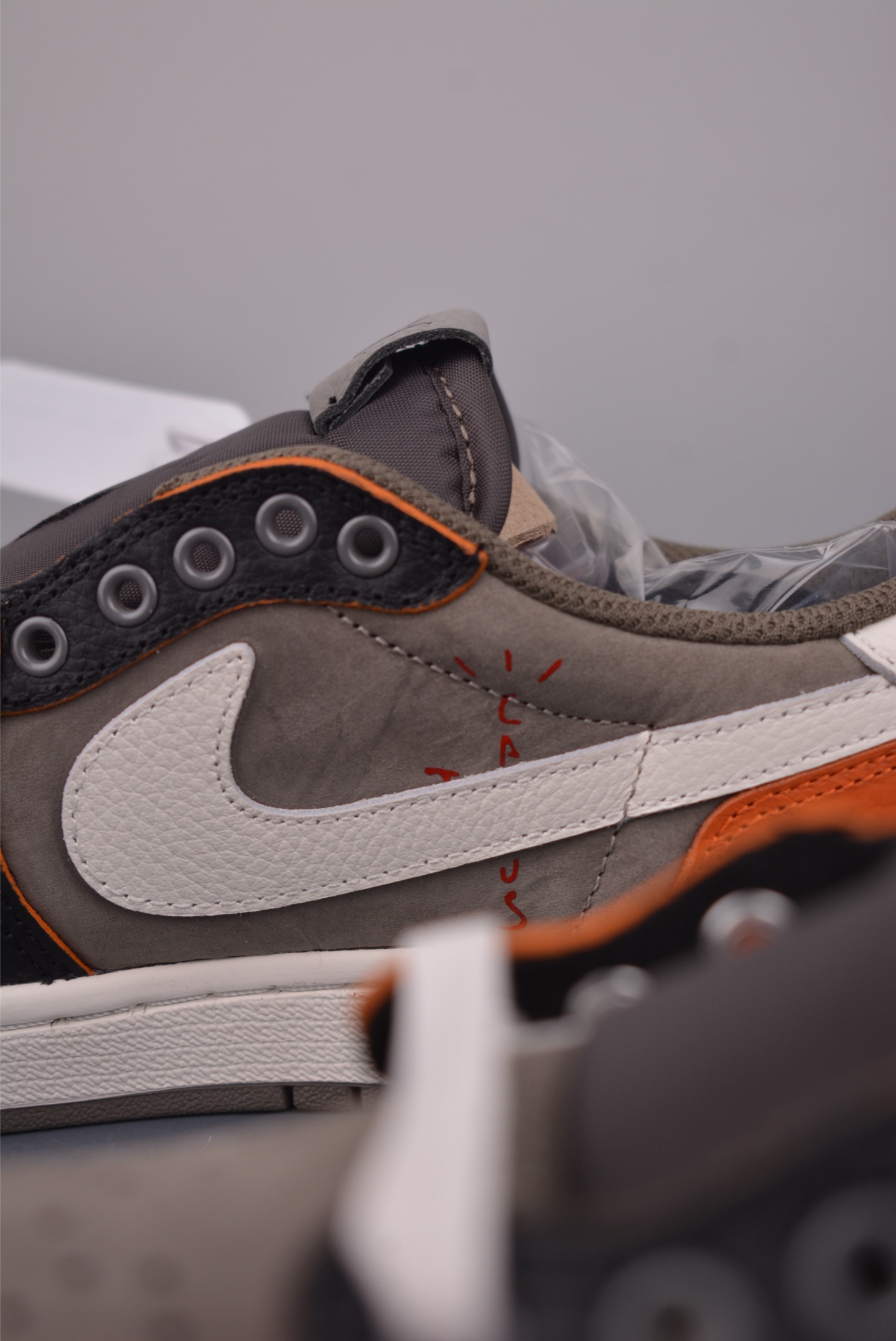 Fragment x Travis Scott x Air Jordan 1 Low 三方联名倒钩 CQ4277-011