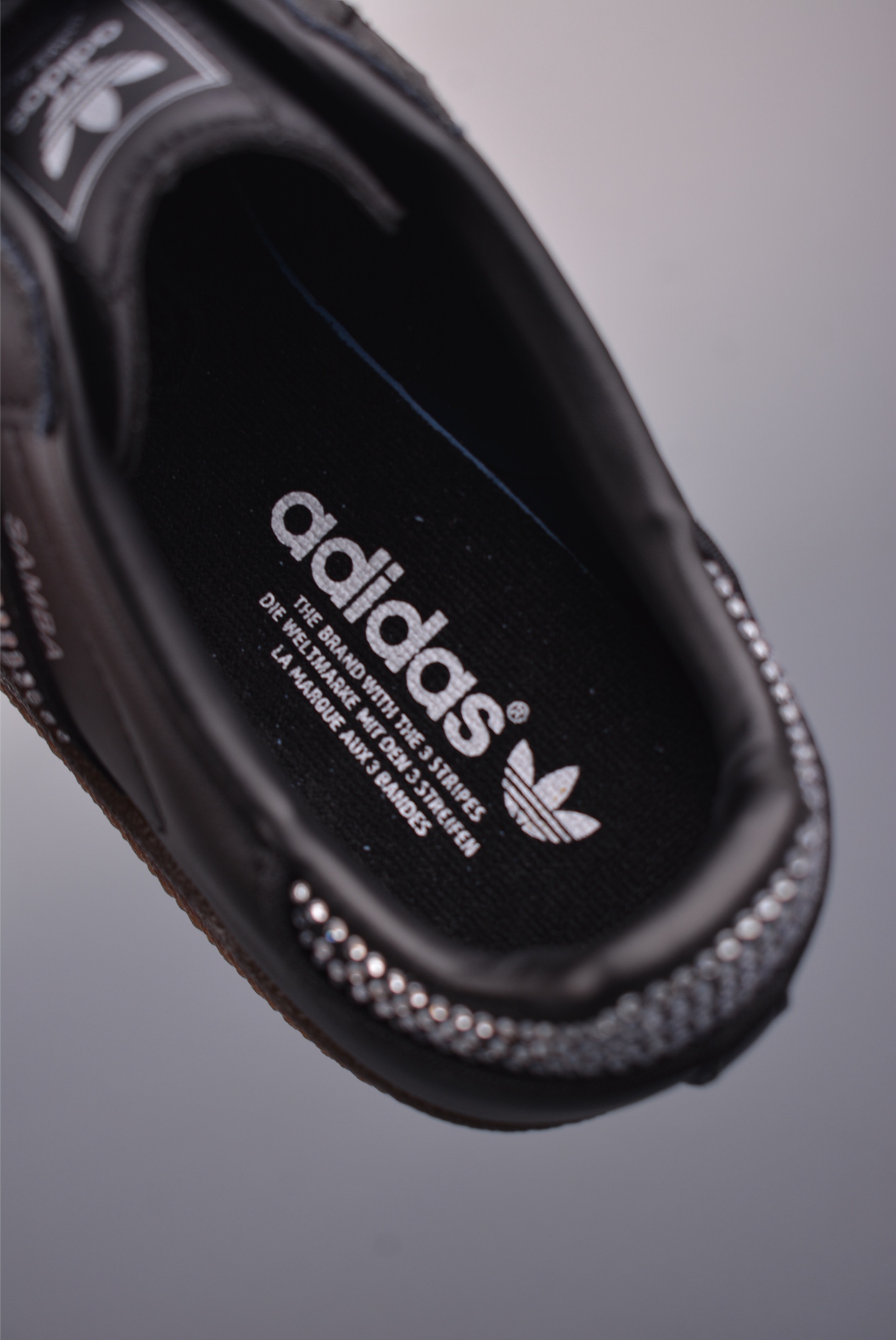 adidas originals Samba IH4045-Top High Quatity Cheap Sneakers Fashion Clothing Clothes Bags handbags Shoes of all Brand wholesale With The best Quality And Beautiful Price from China Factory Chinese suppliers wholesaler seller adidas originals Samba IH4045